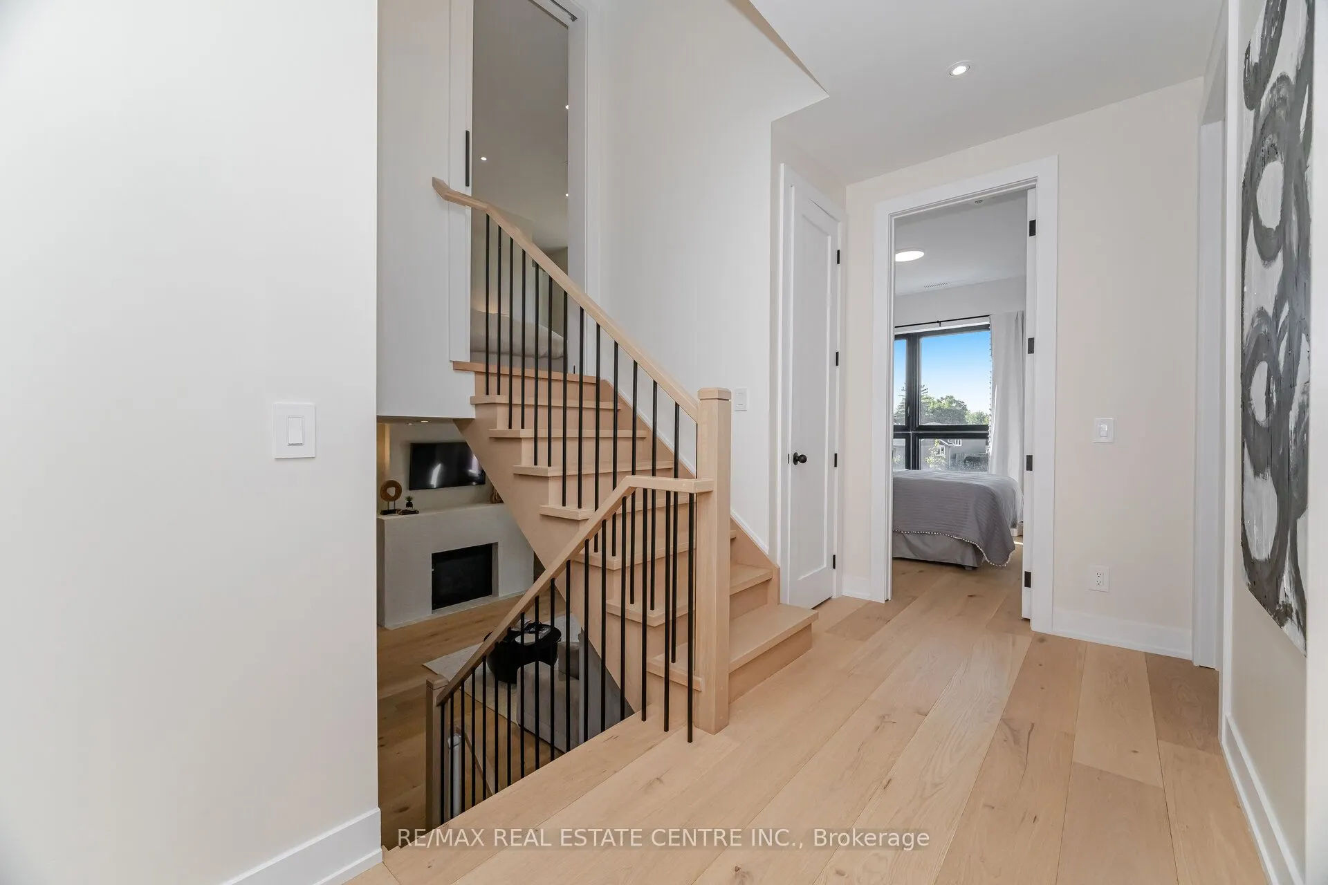 772 Banting Court