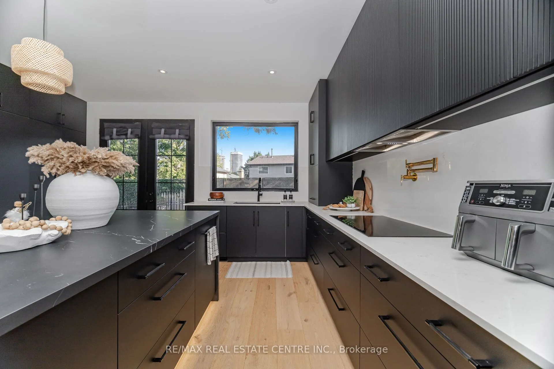 772 Banting Court