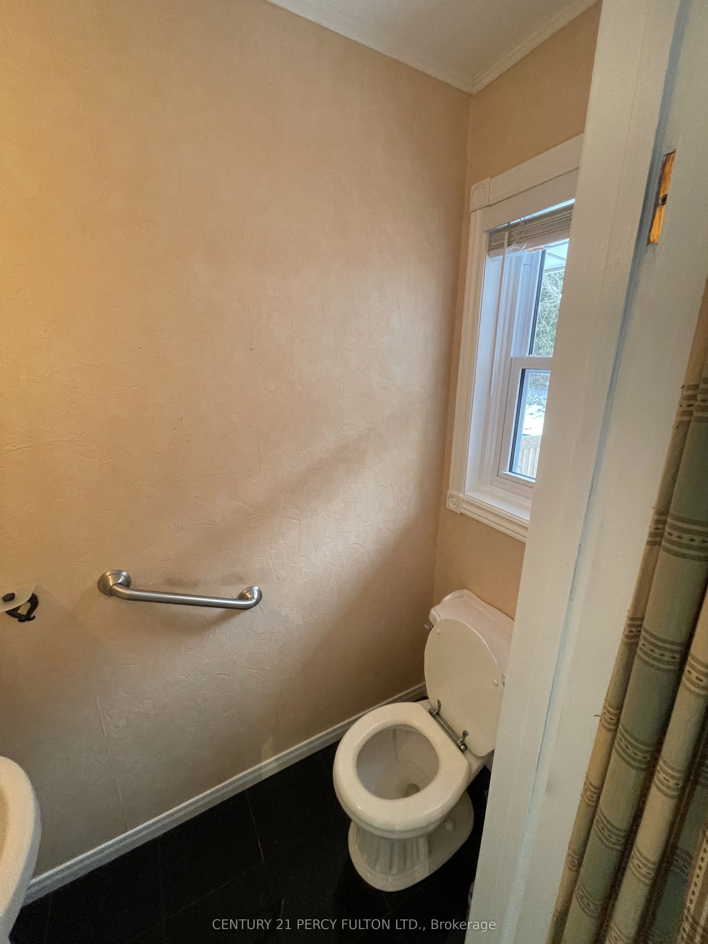 10208 Tenth Line
