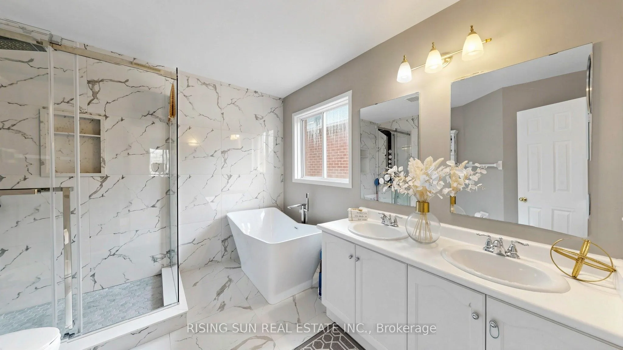 10 Cedarwood Crescent