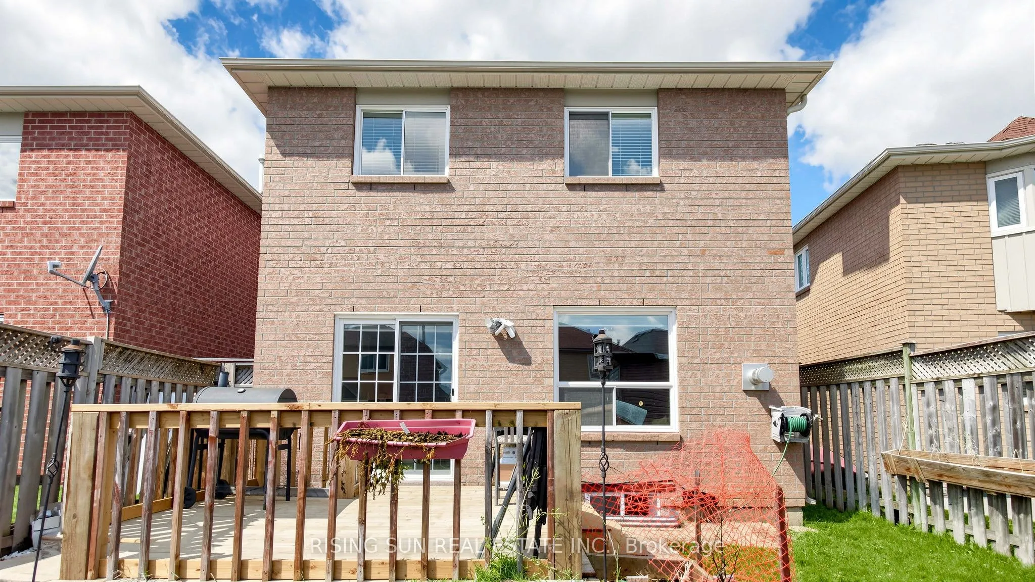 10 Cedarwood Crescent