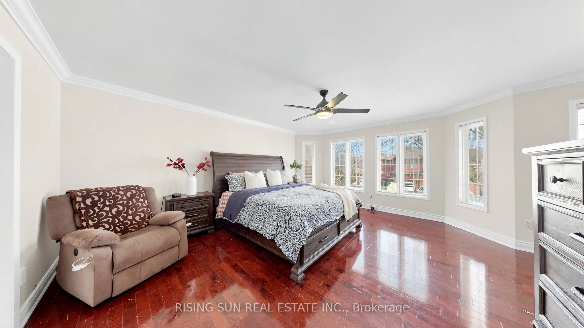 10 Cedarwood Crescent