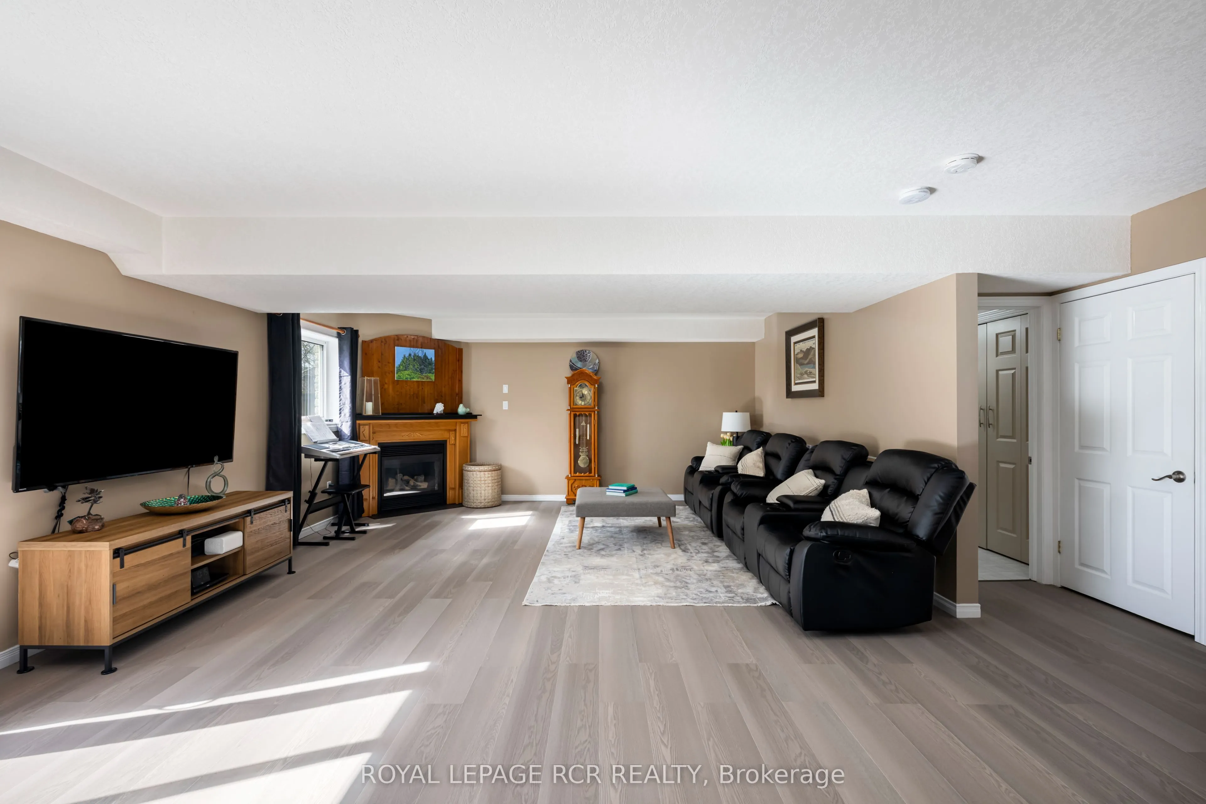 16 Althorp Drive