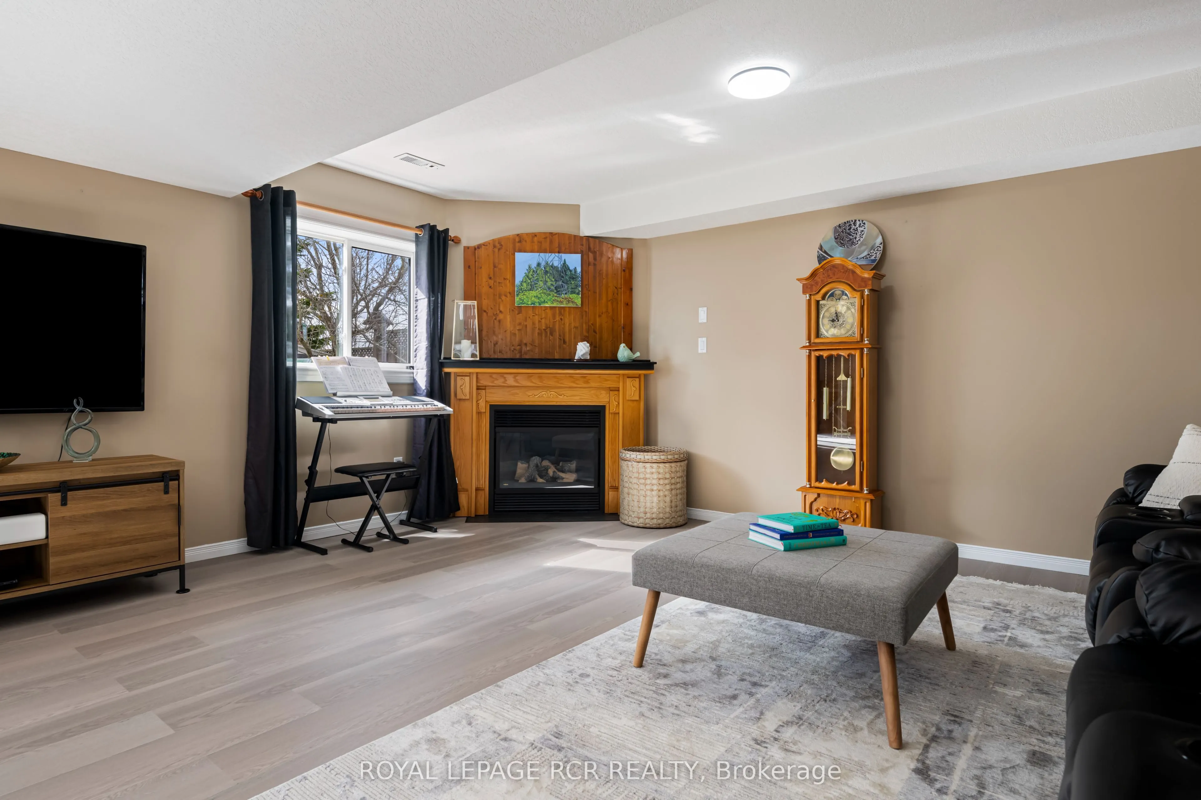 16 Althorp Drive