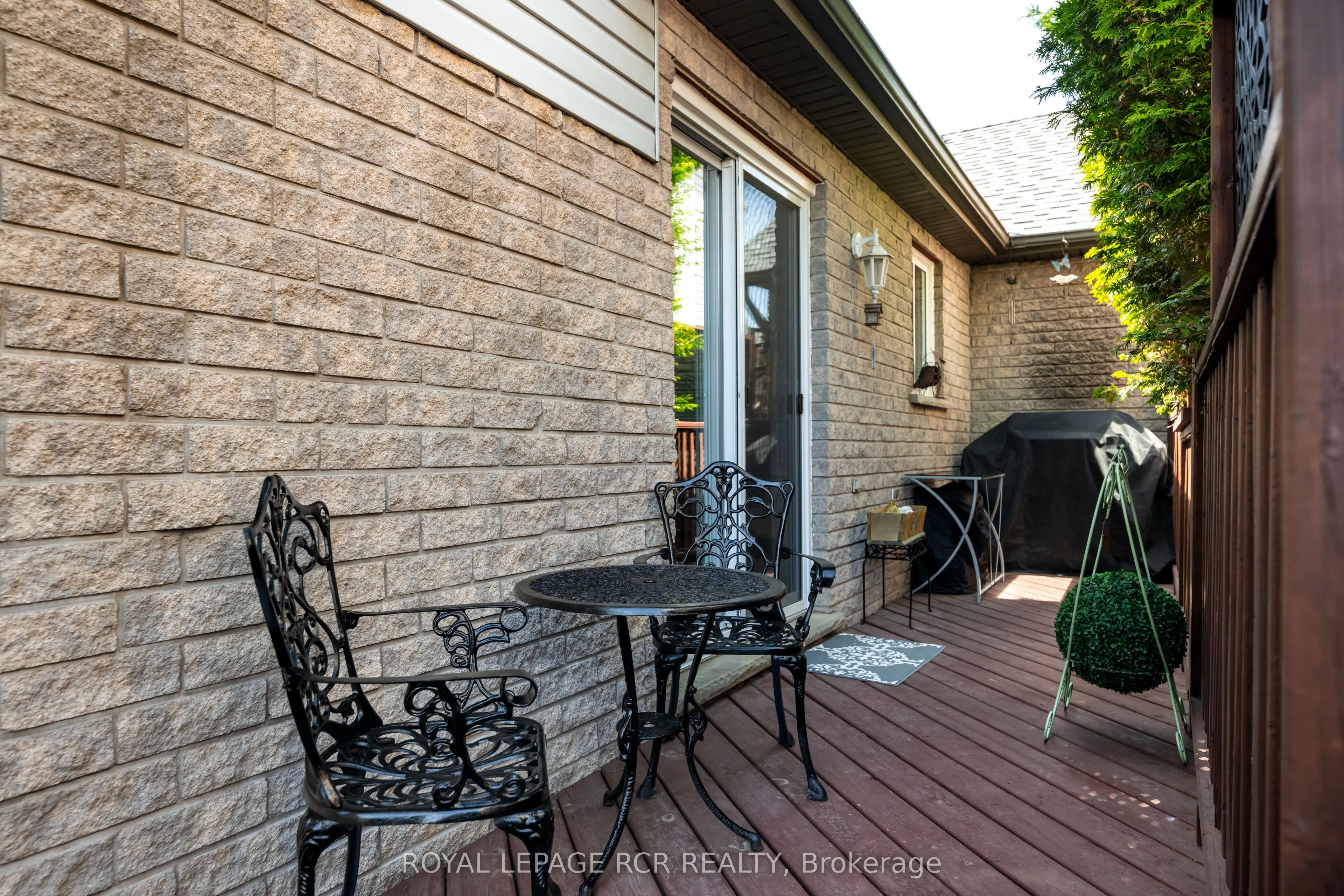 16 Althorp Drive