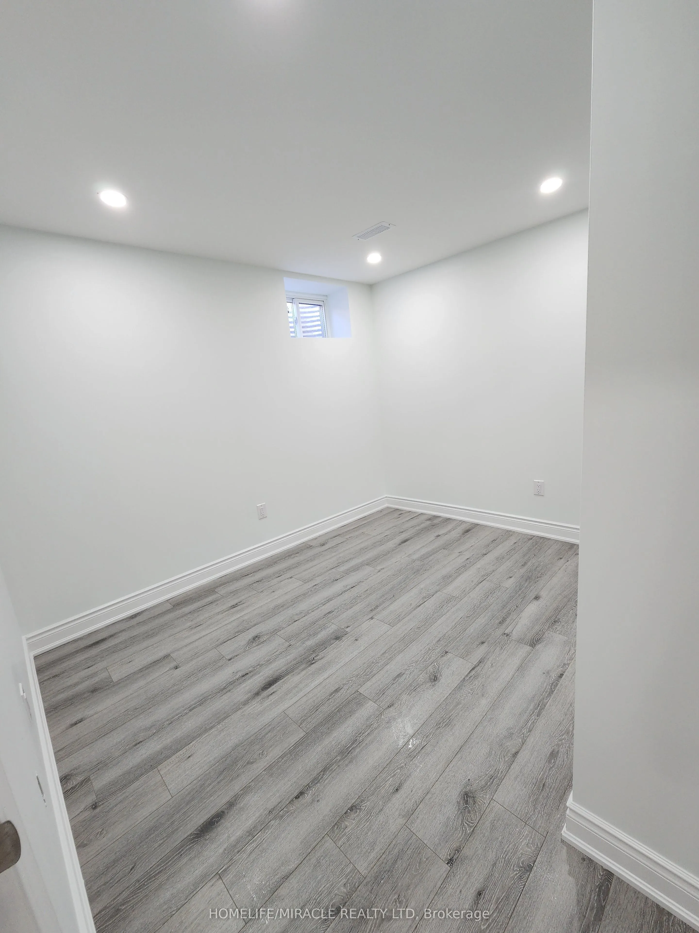 67 Calabria Drive #Basement