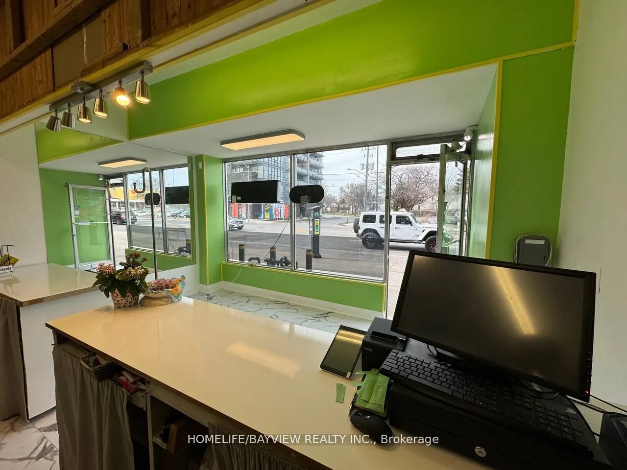 763 The Queensway Avenue