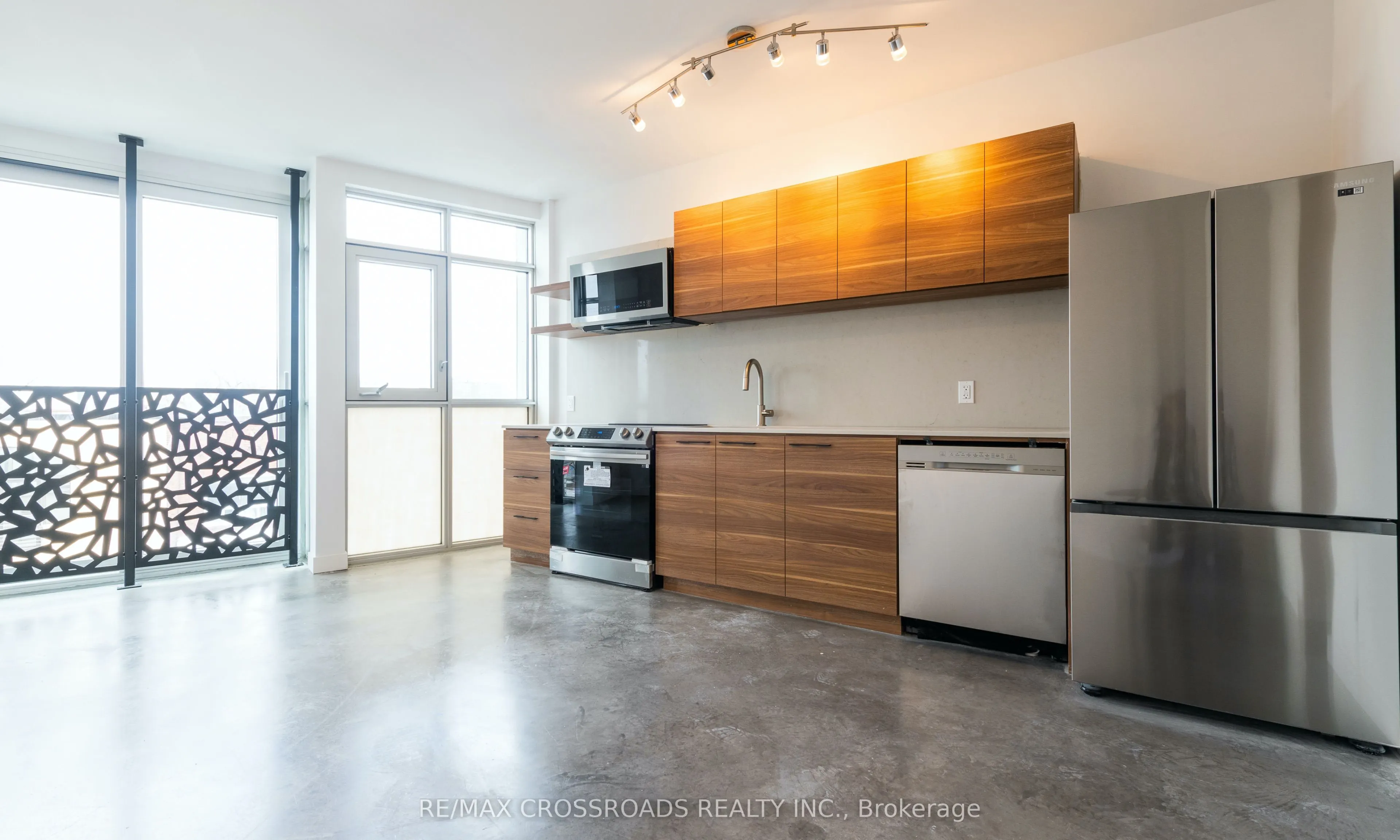 3333 Dundas Street W #3A