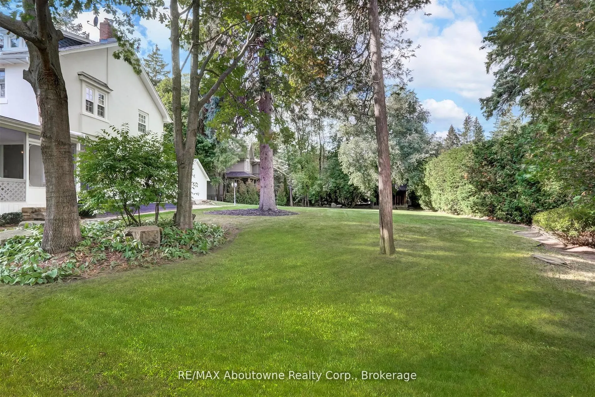 317 Gloucester Avenue