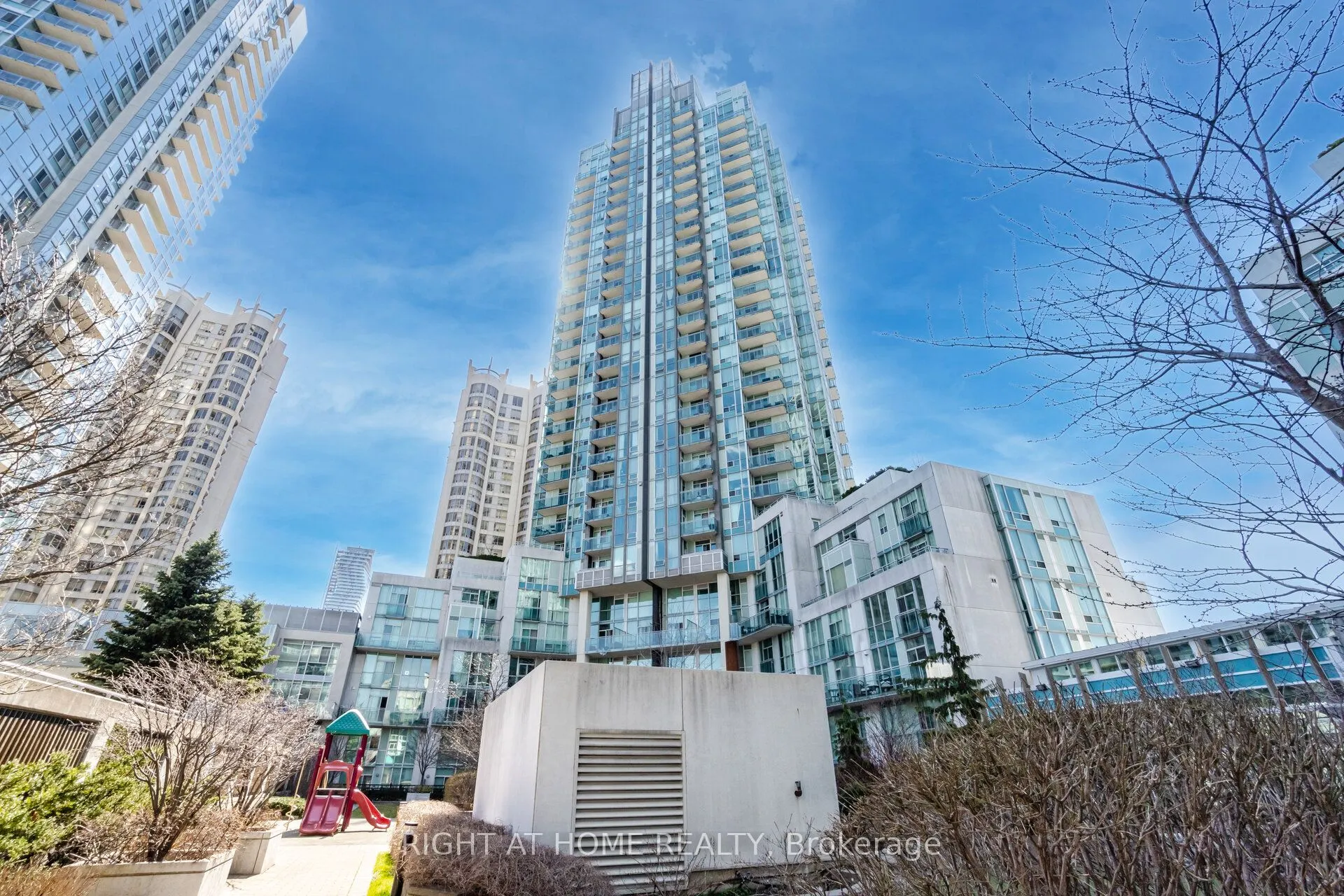 3939 Duke Of York Boulevard #1909