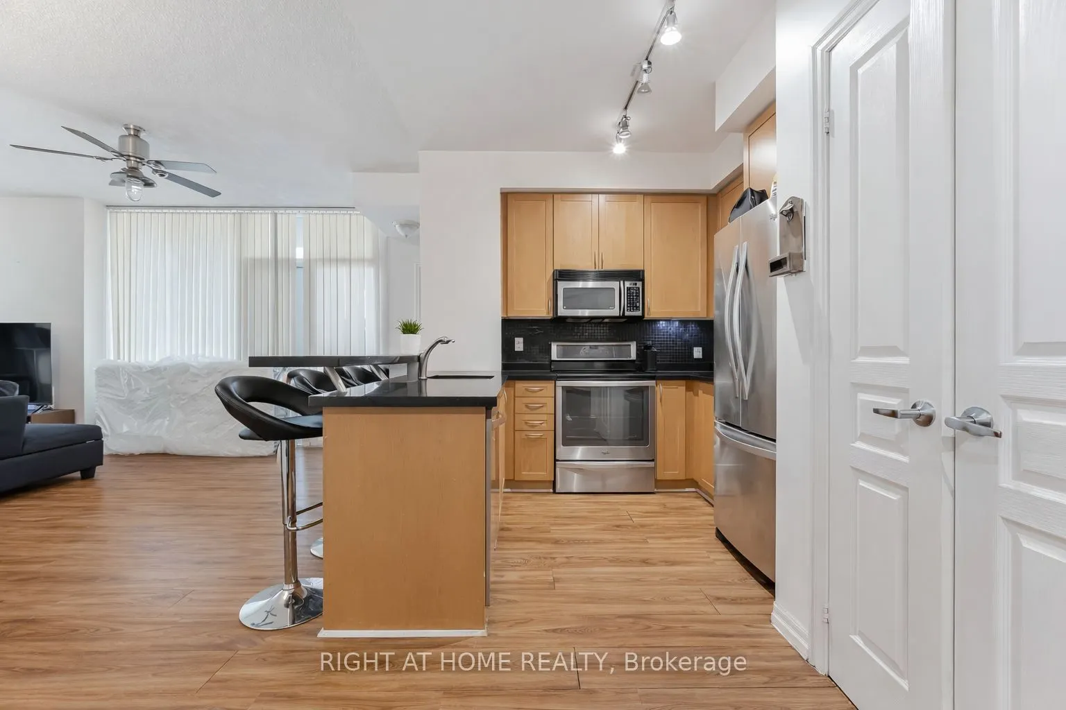 3939 Duke Of York Boulevard #1909
