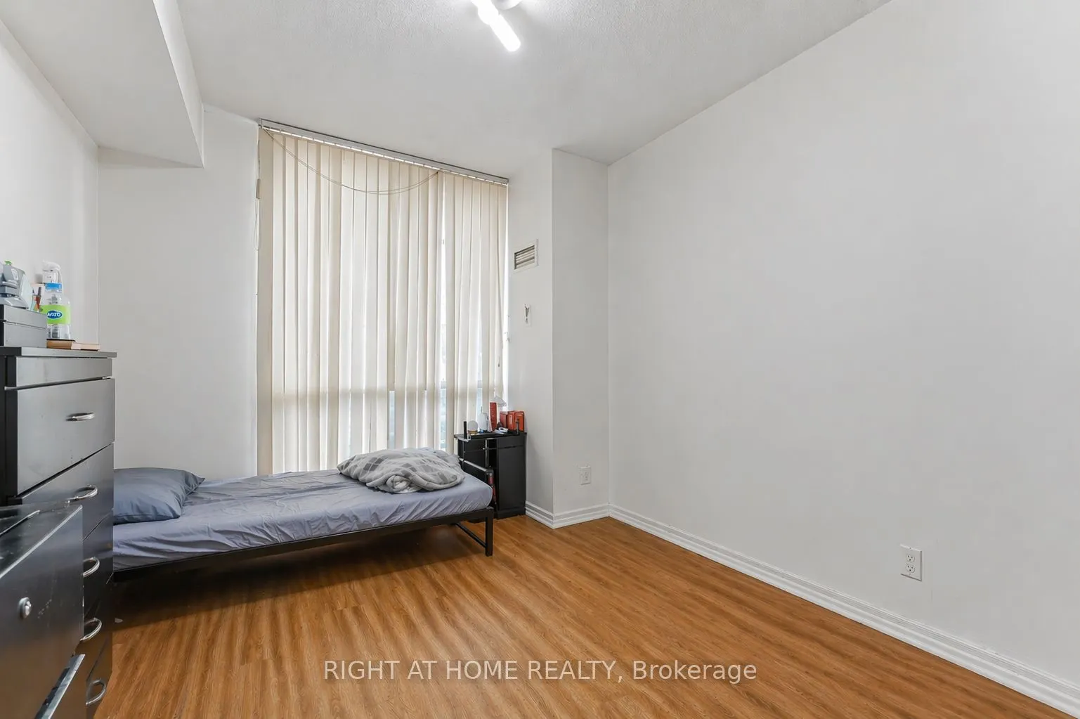 3939 Duke Of York Boulevard #1909
