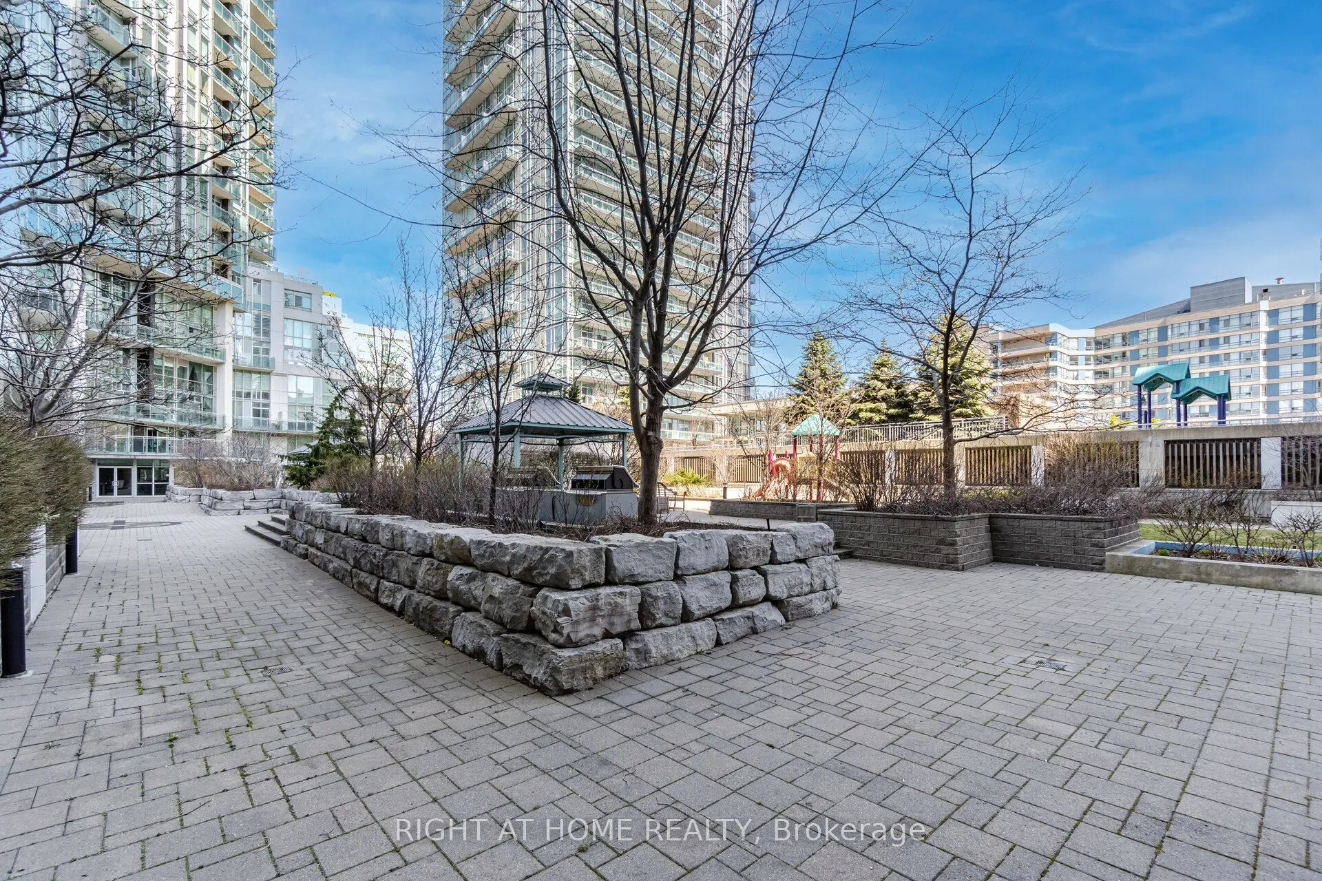 3939 Duke Of York Boulevard #1909