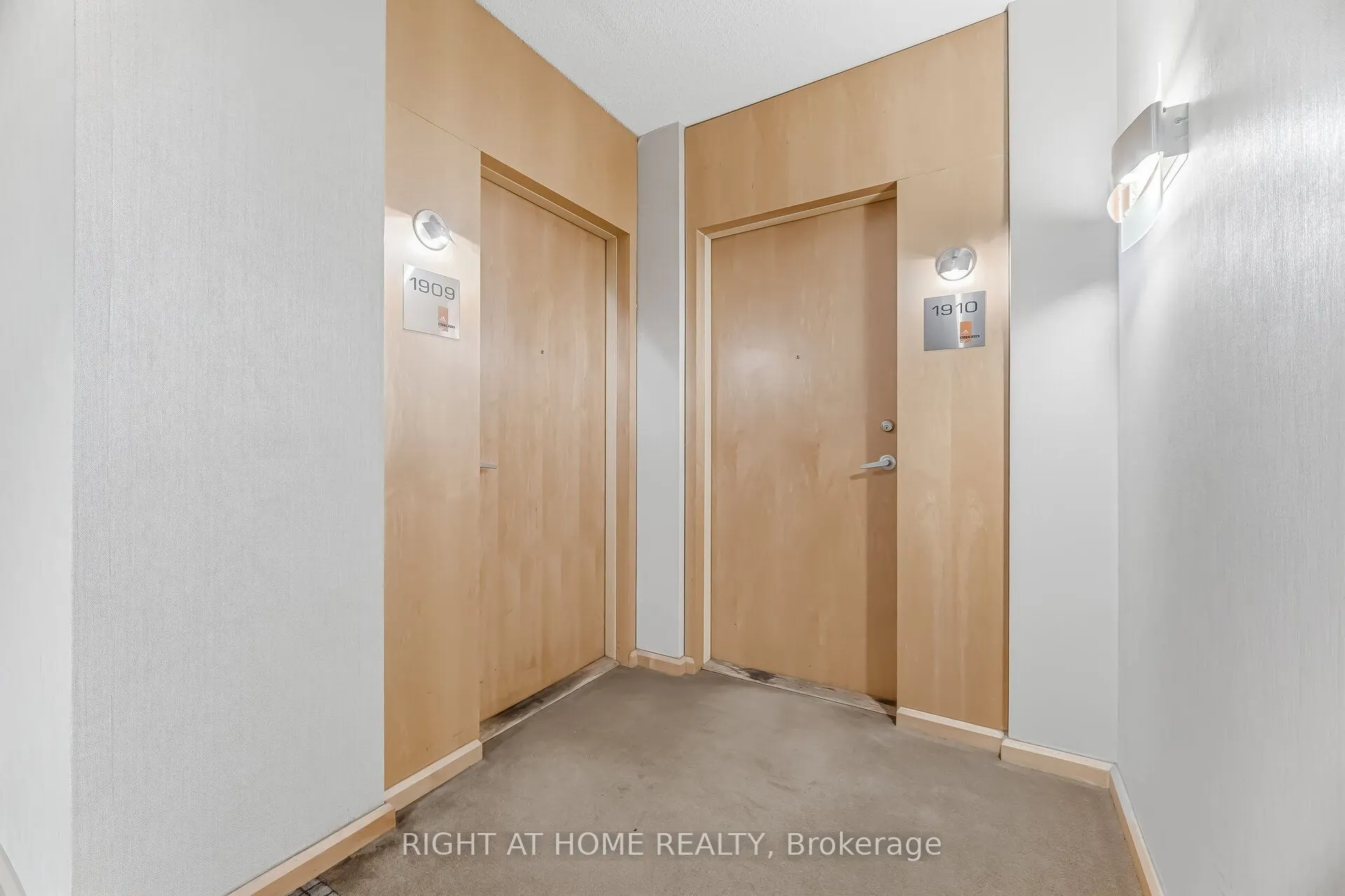 3939 Duke Of York Boulevard #1909