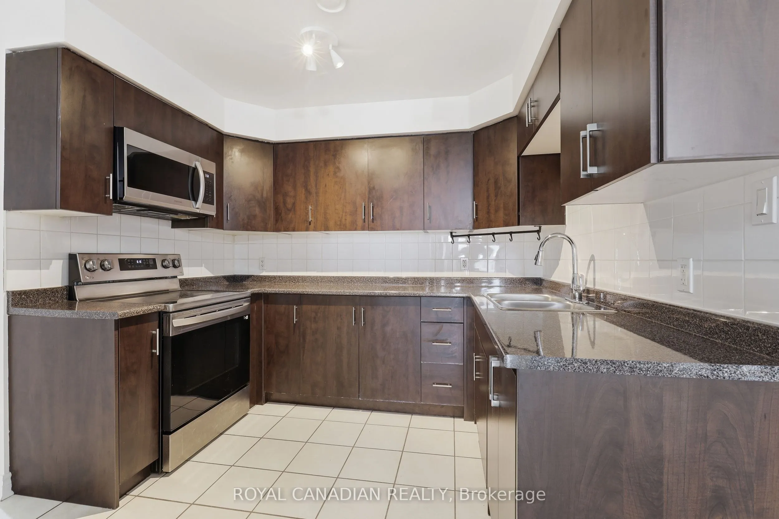 7405 Goreway Drive #619