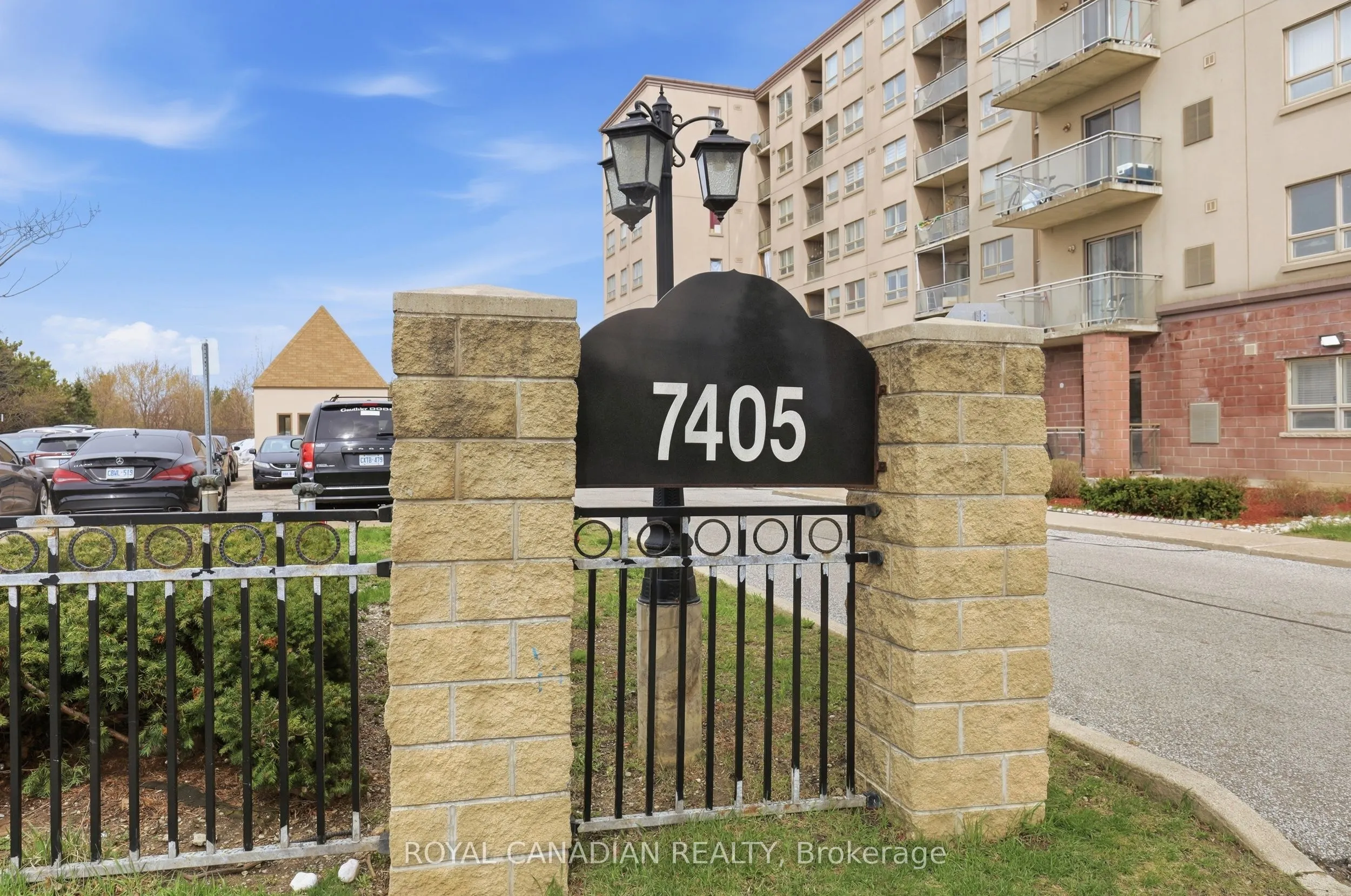7405 Goreway Drive #619