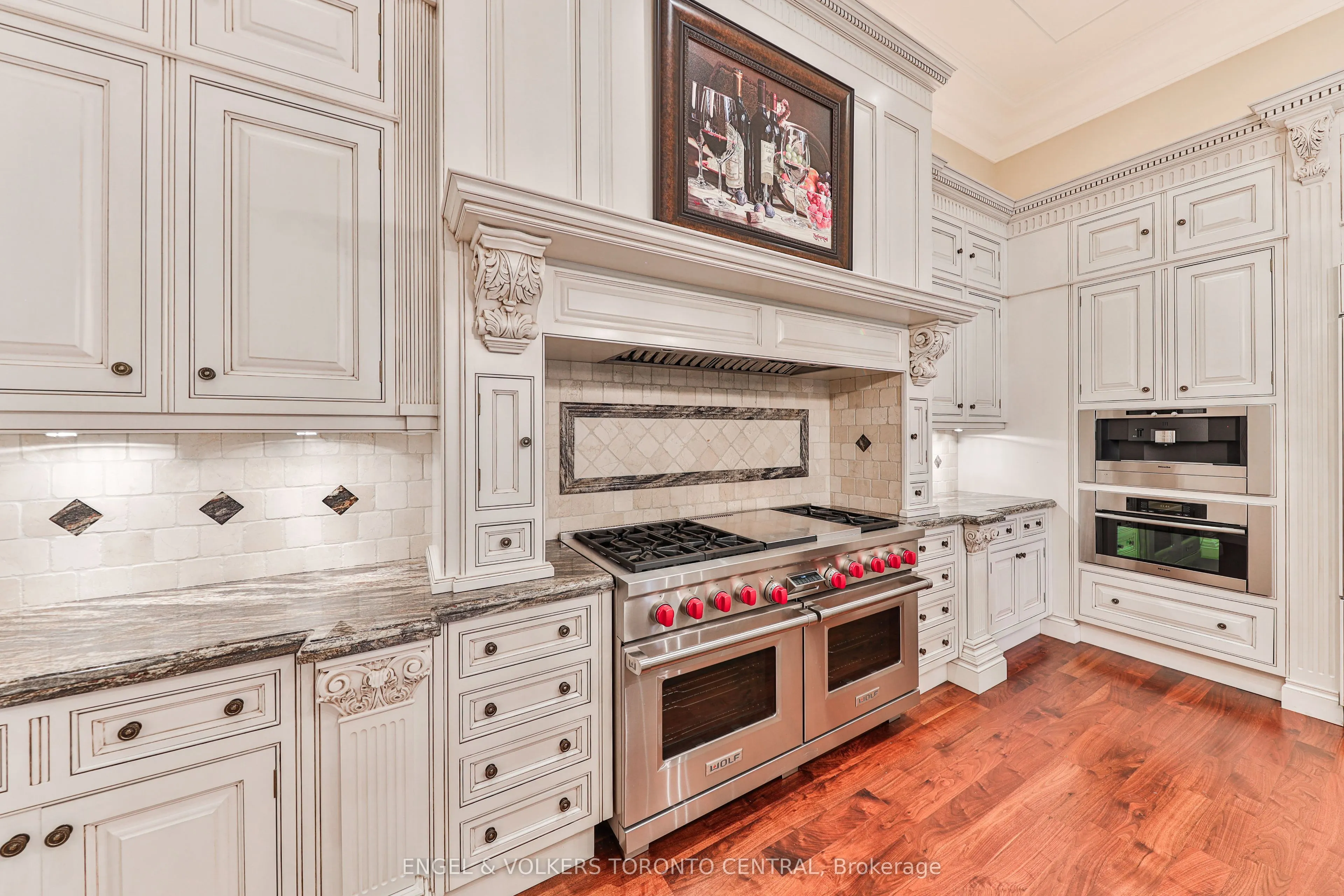 489 Lakeshore Road E