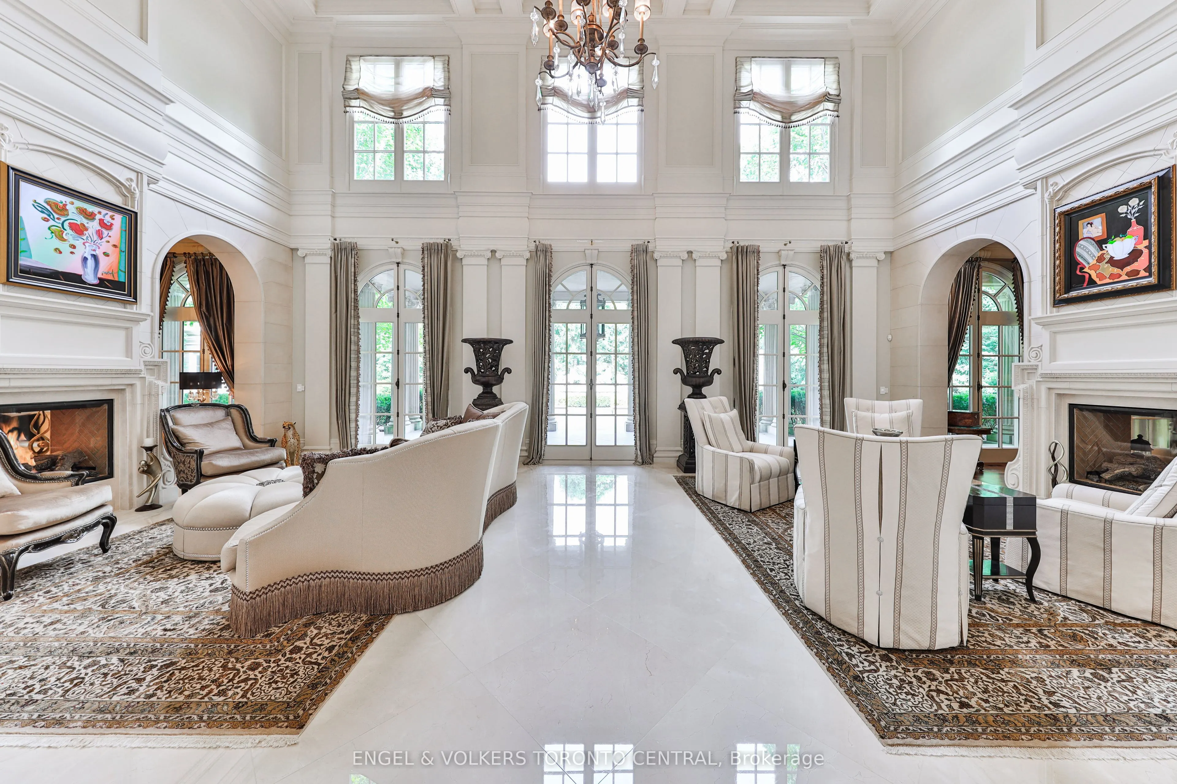 489 Lakeshore Road E