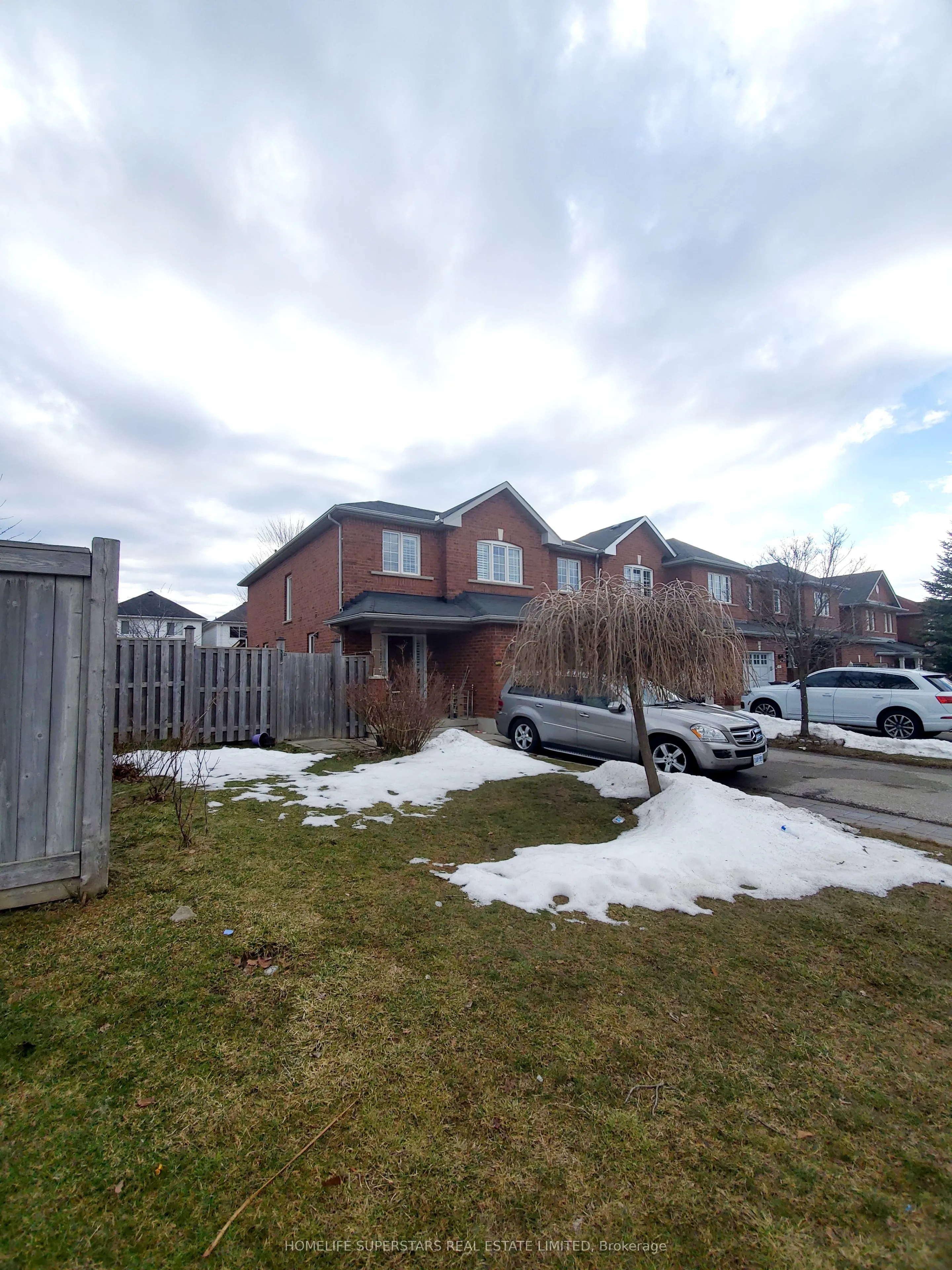 6096 Windfleet Crescent