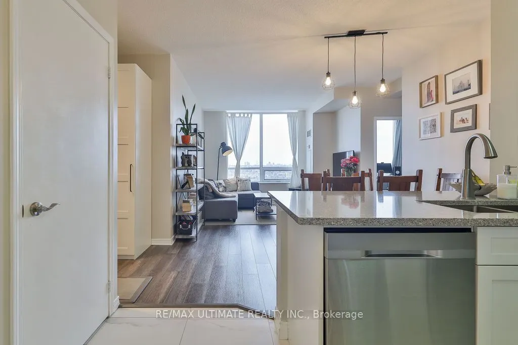 60 Heintzman Street #2404