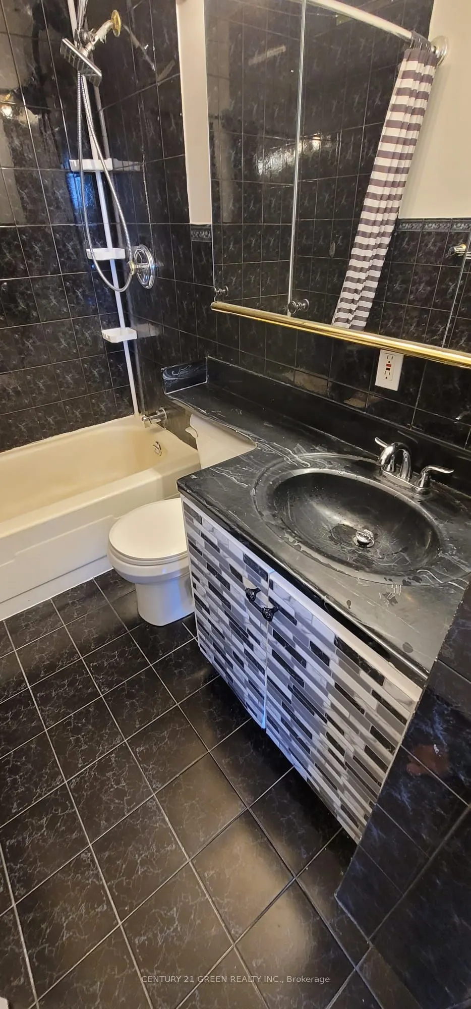 3065 Queen Frederica Drive #902