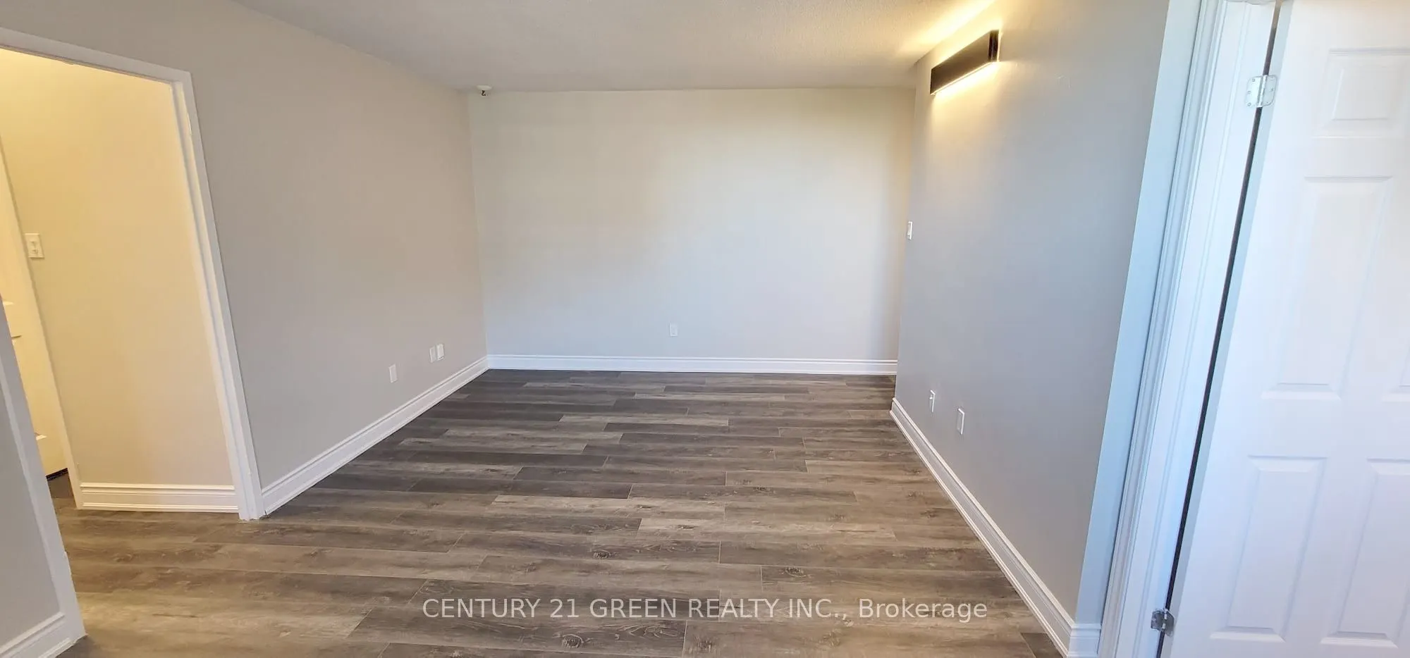 3065 Queen Frederica Drive #902