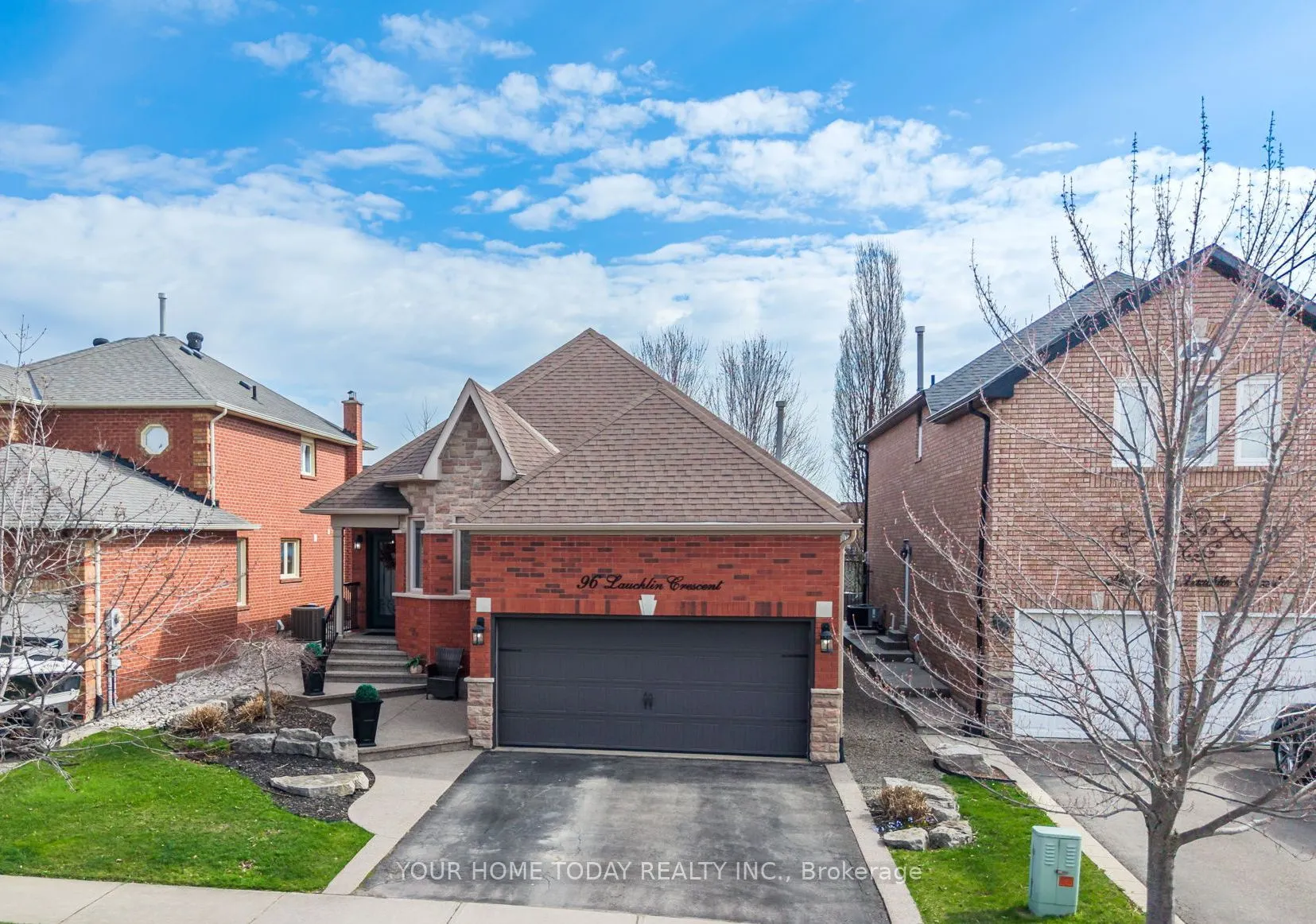 96 Lauchlin Crescent