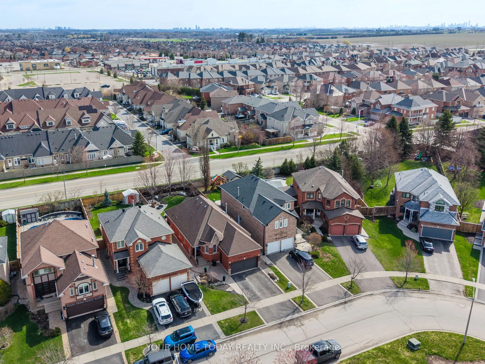 96 Lauchlin Crescent