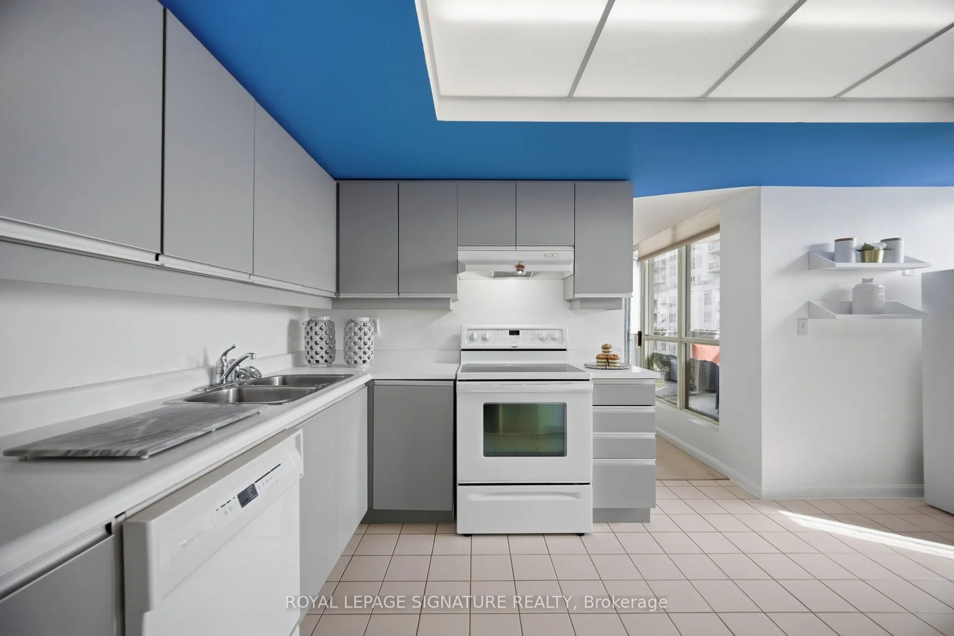 55 Kingsbridge Garden Circle #2310