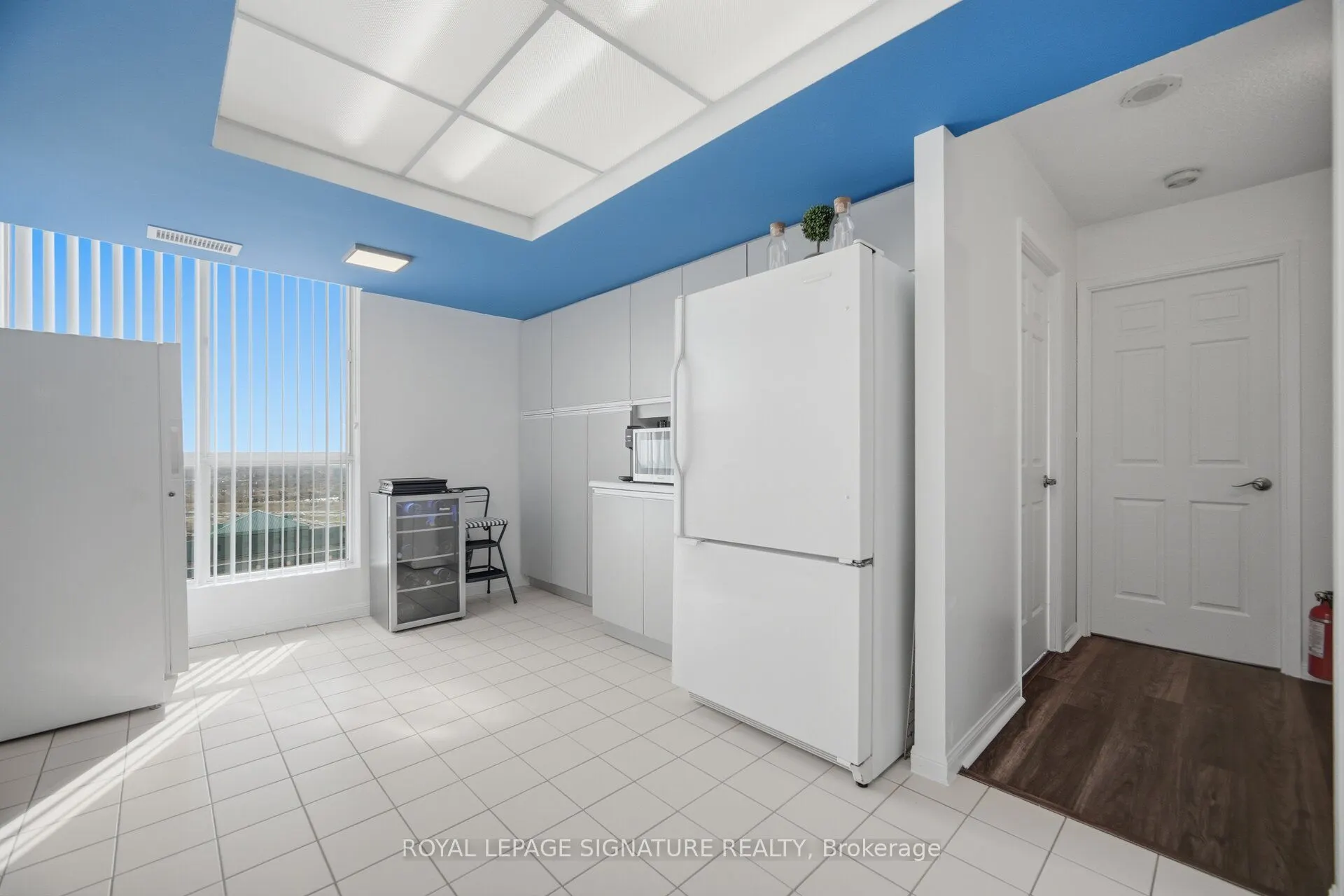 55 Kingsbridge Garden Circle #2310