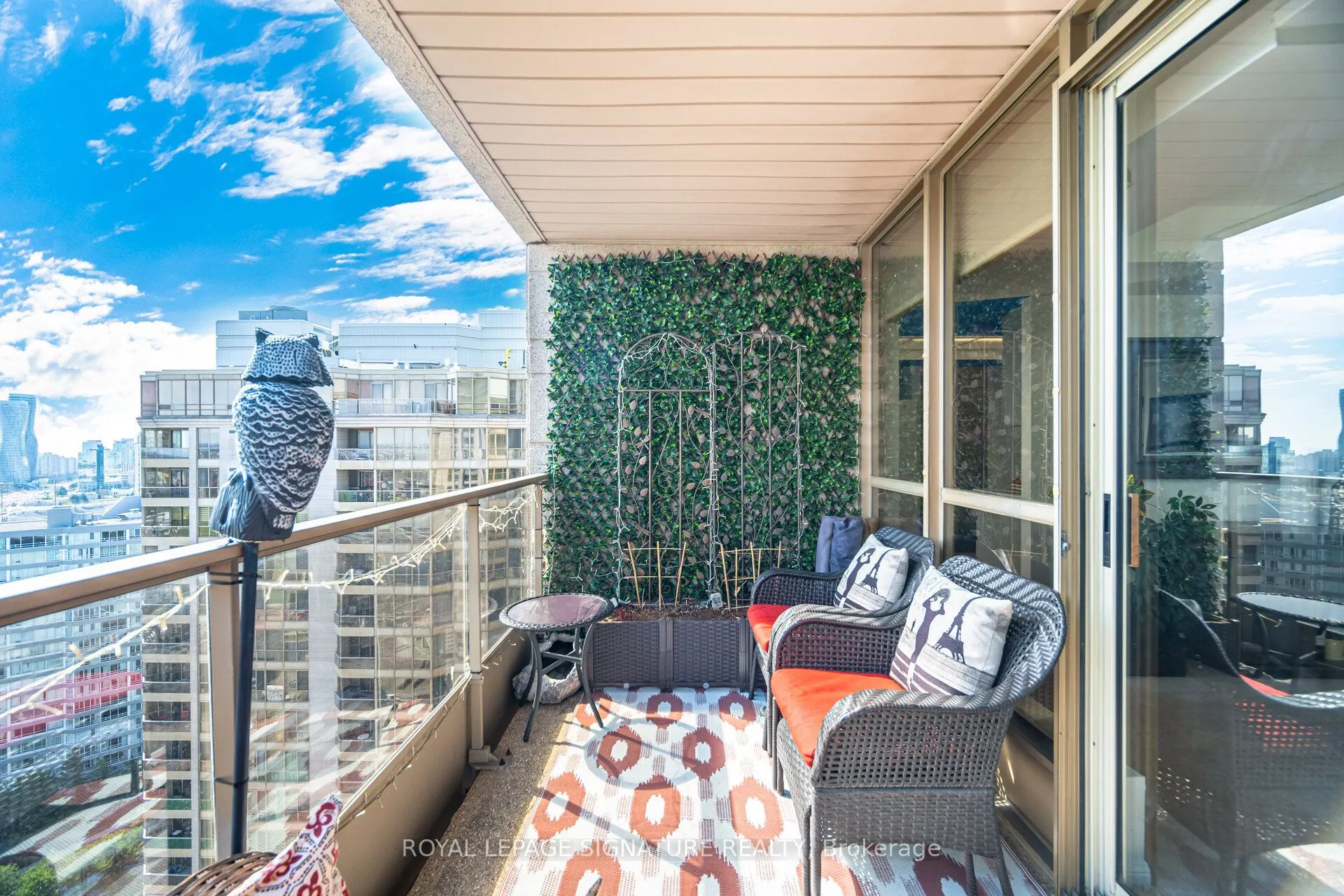 55 Kingsbridge Garden Circle #2310