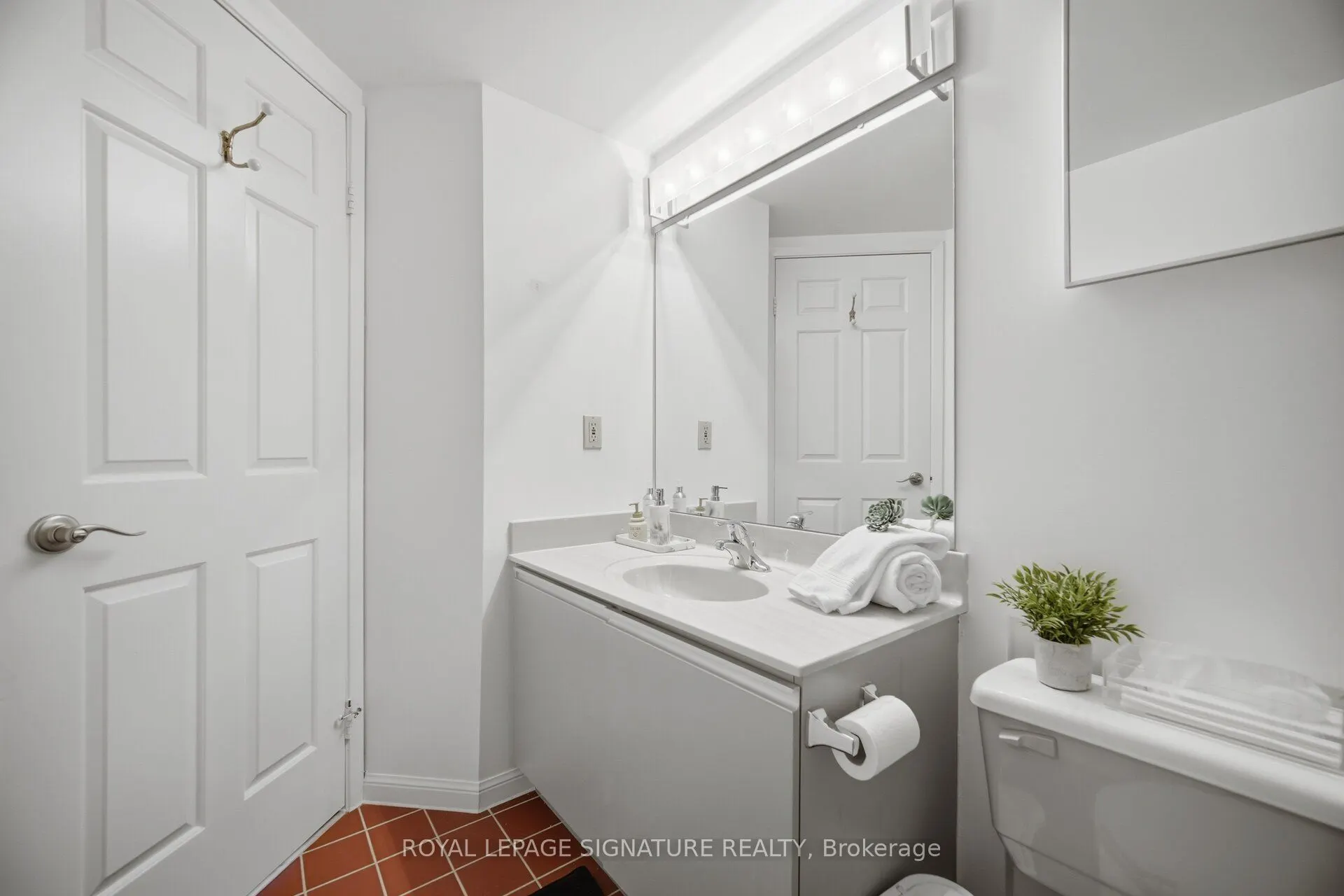 55 Kingsbridge Garden Circle #2310