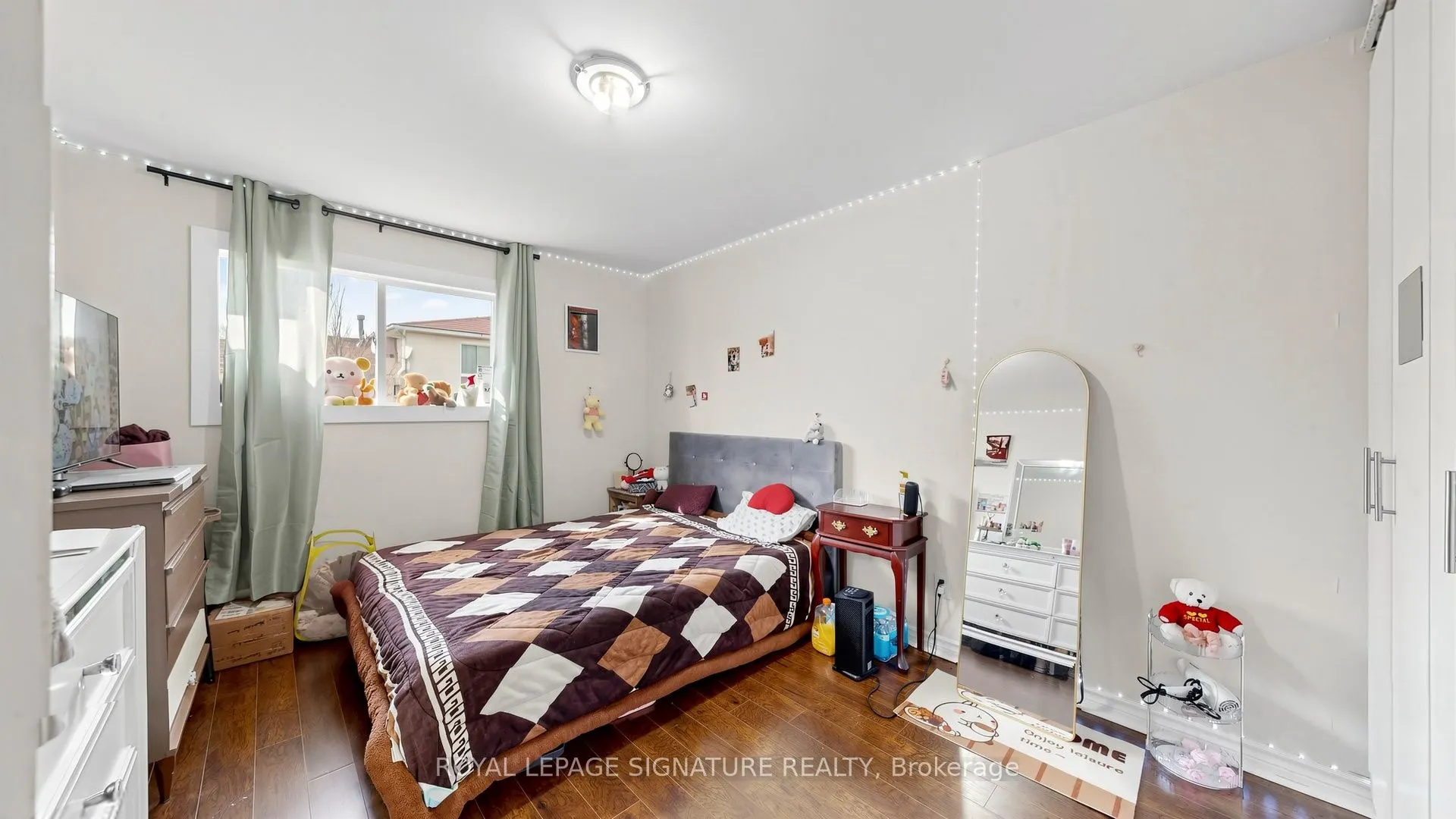 15 Gainsborough Road