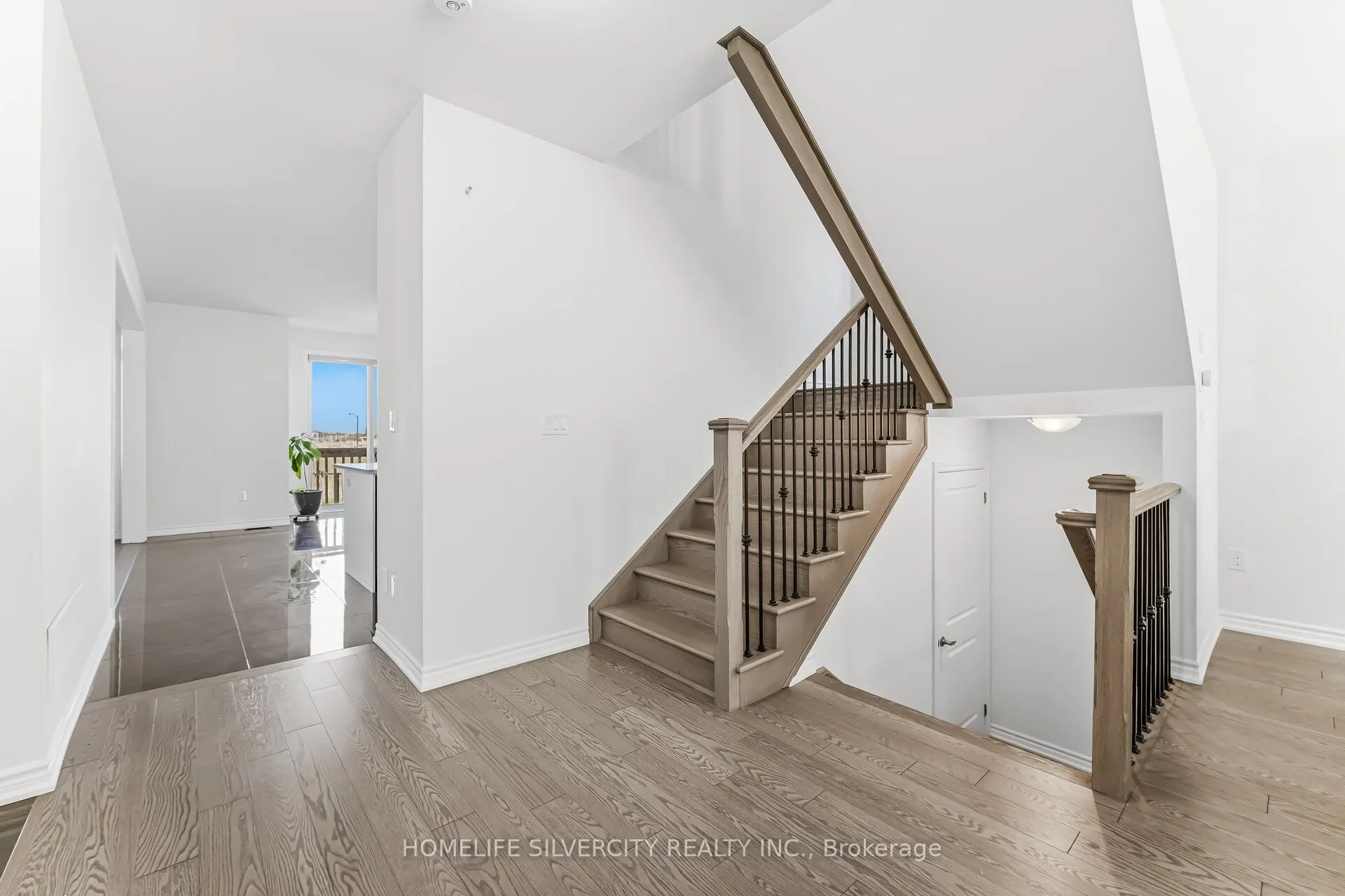 30 Tiger Crescent