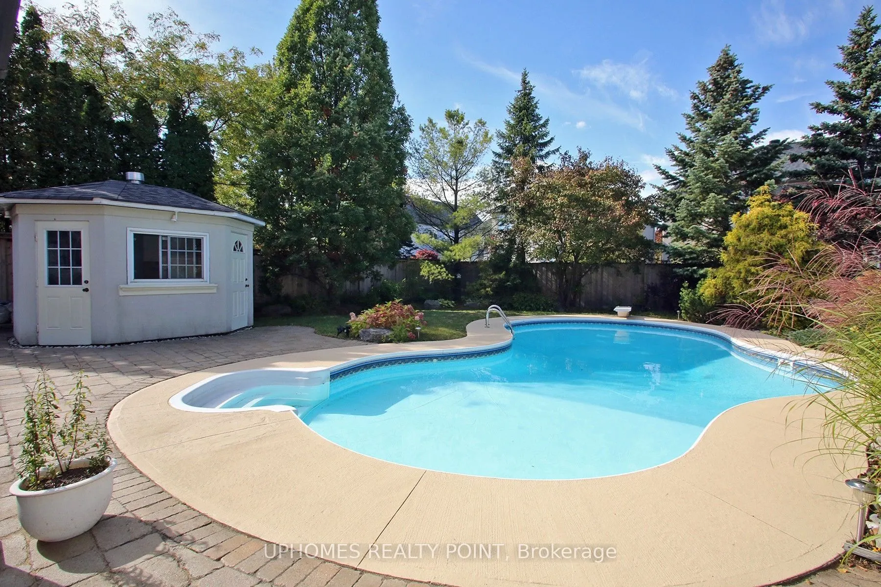 549 Renshaw Court