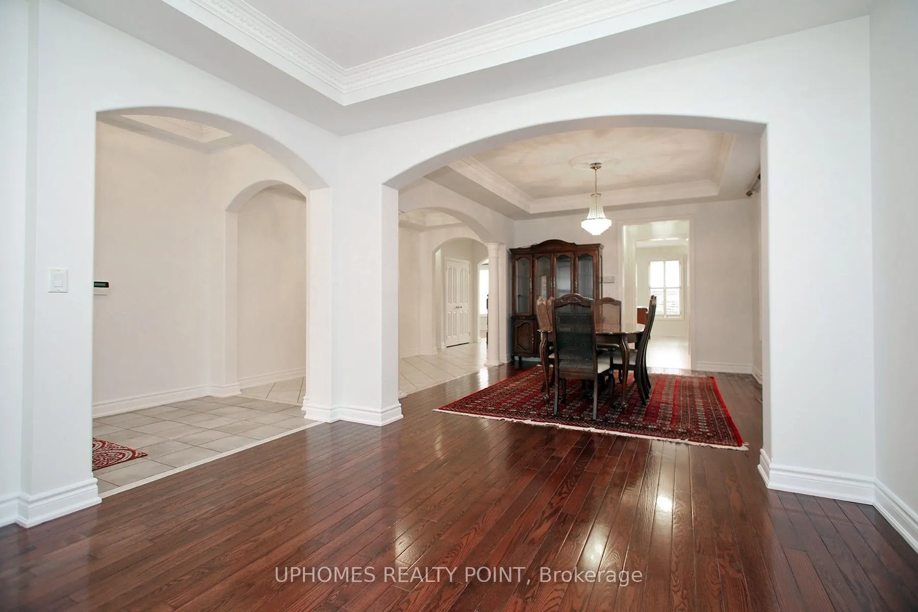 549 Renshaw Court