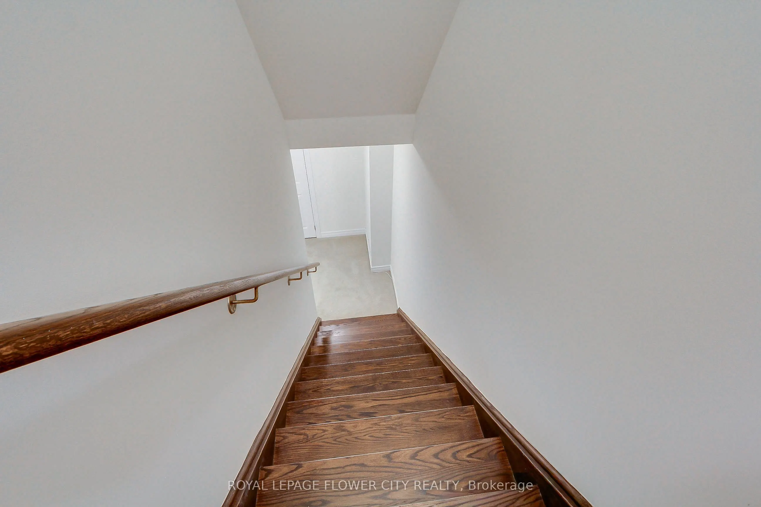 101 Huguenot Road