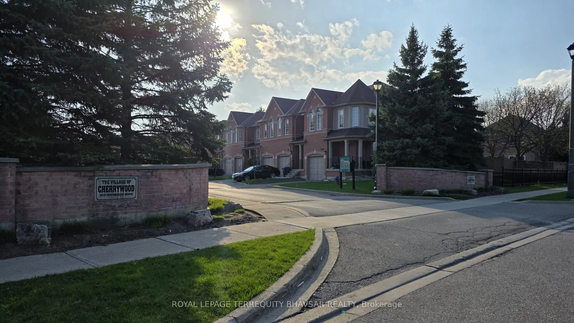 5030 Heatherleigh Avenue #83
