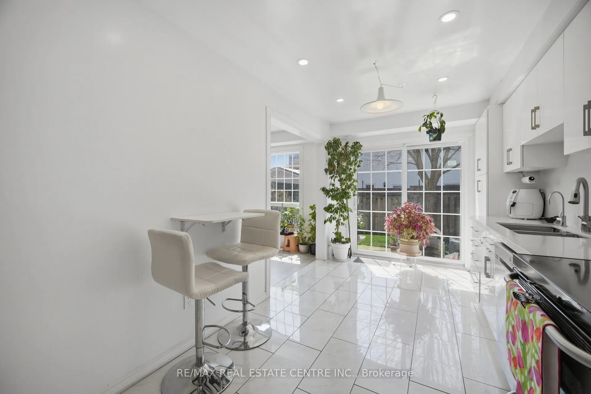 3 Hartnell Square #2