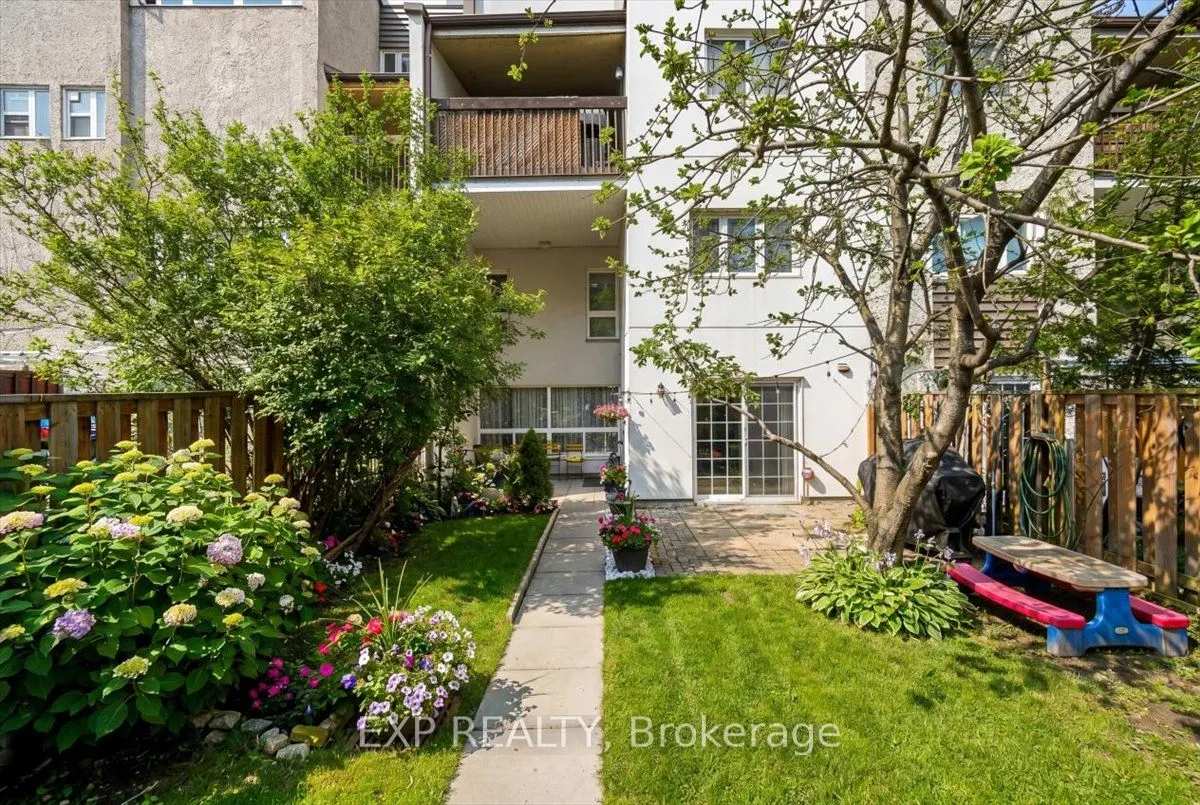 1055 Dundas Street E #167