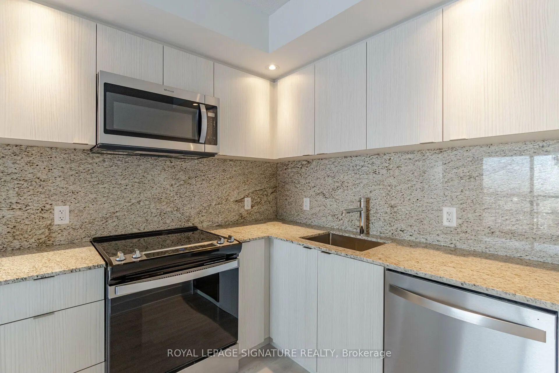 10 Eva Road #2705