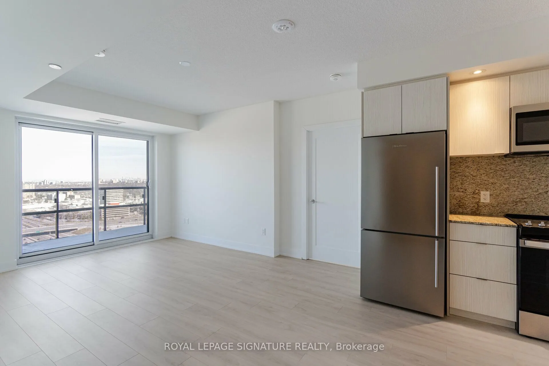 10 Eva Road #2705