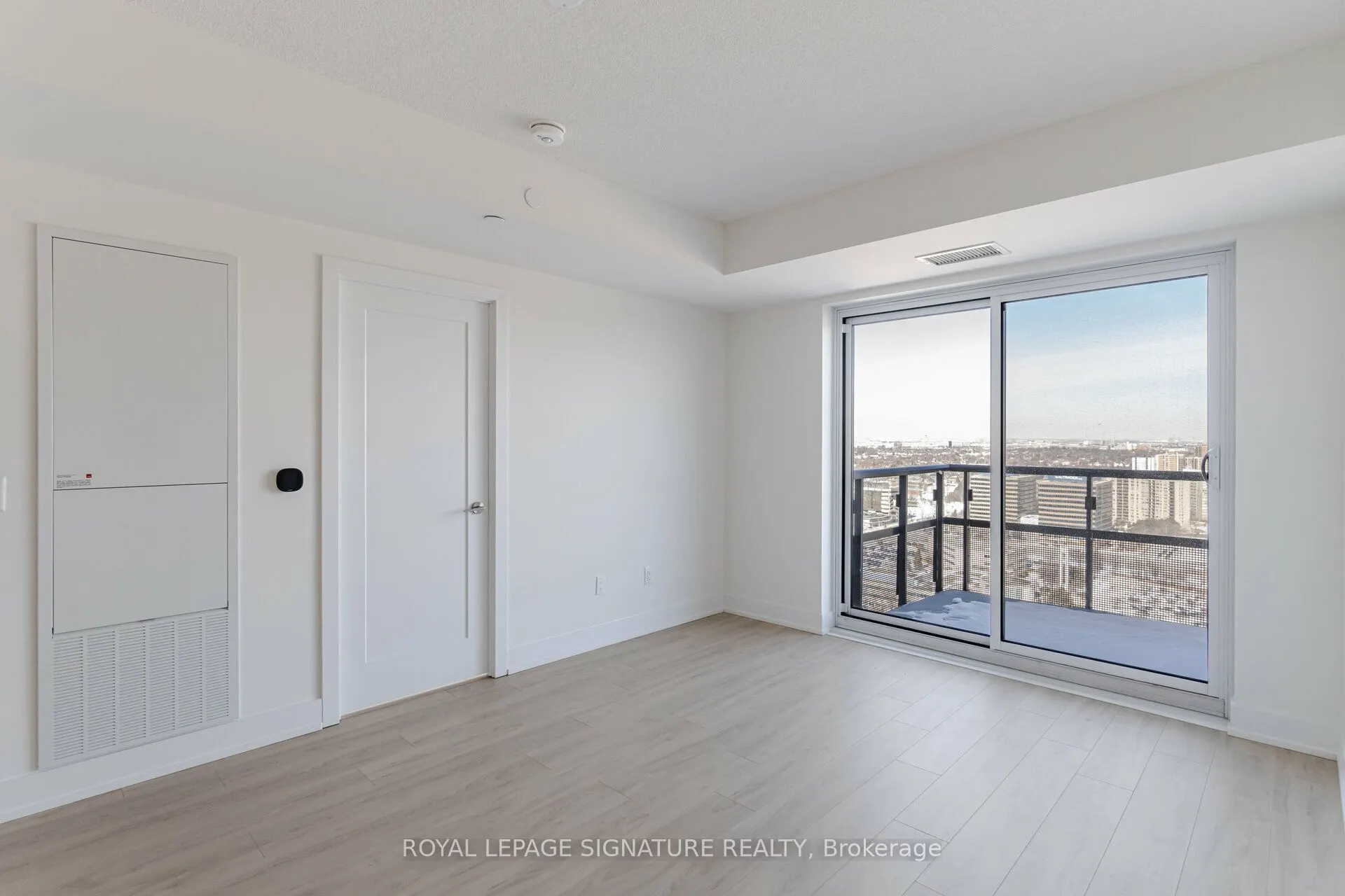 10 Eva Road #2705
