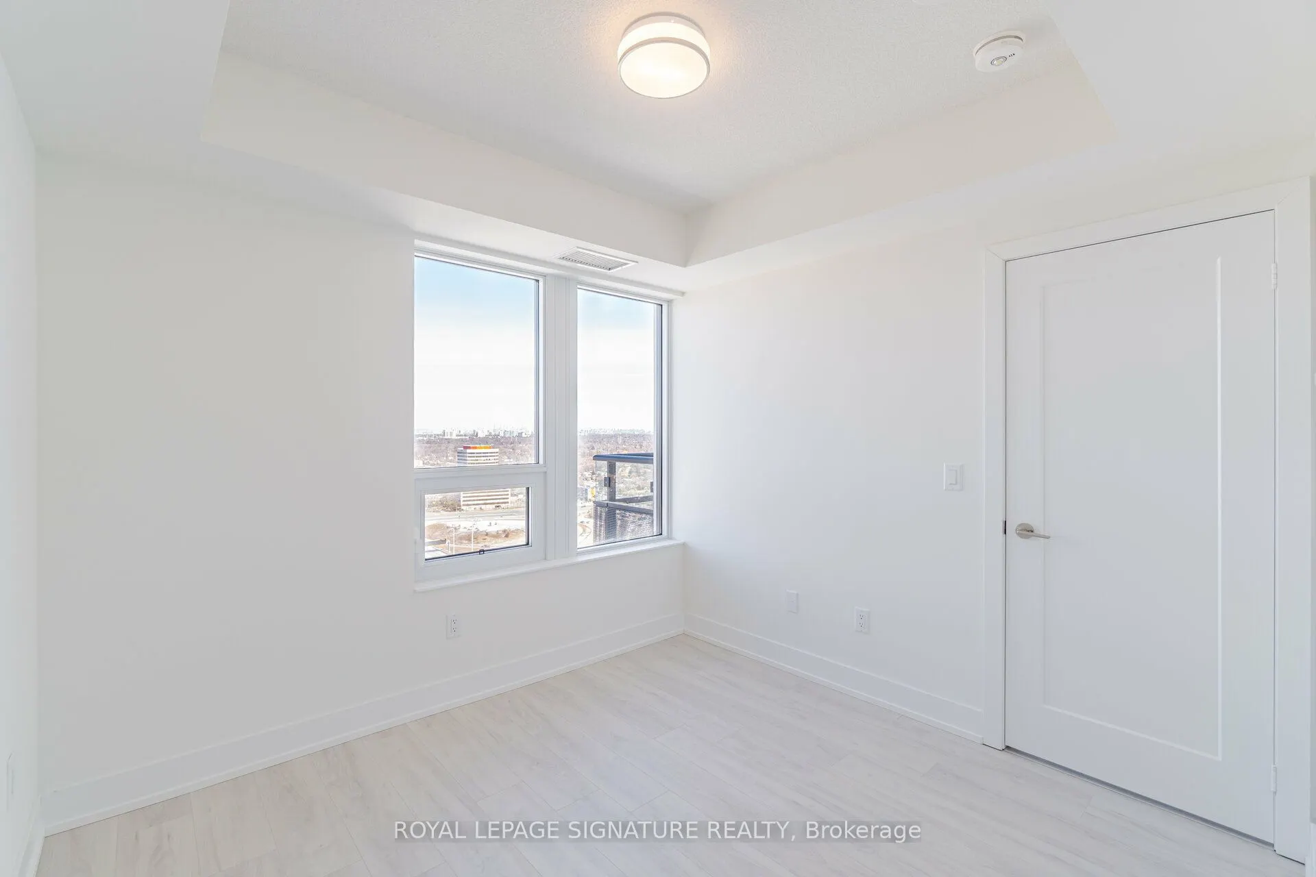 10 Eva Road #2705