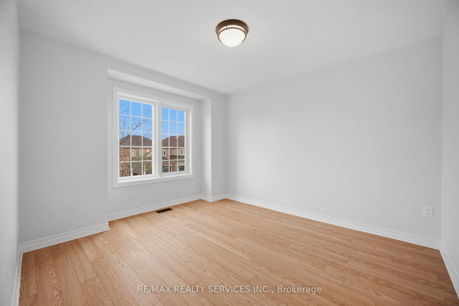 62 SIR JACOBS Crescent