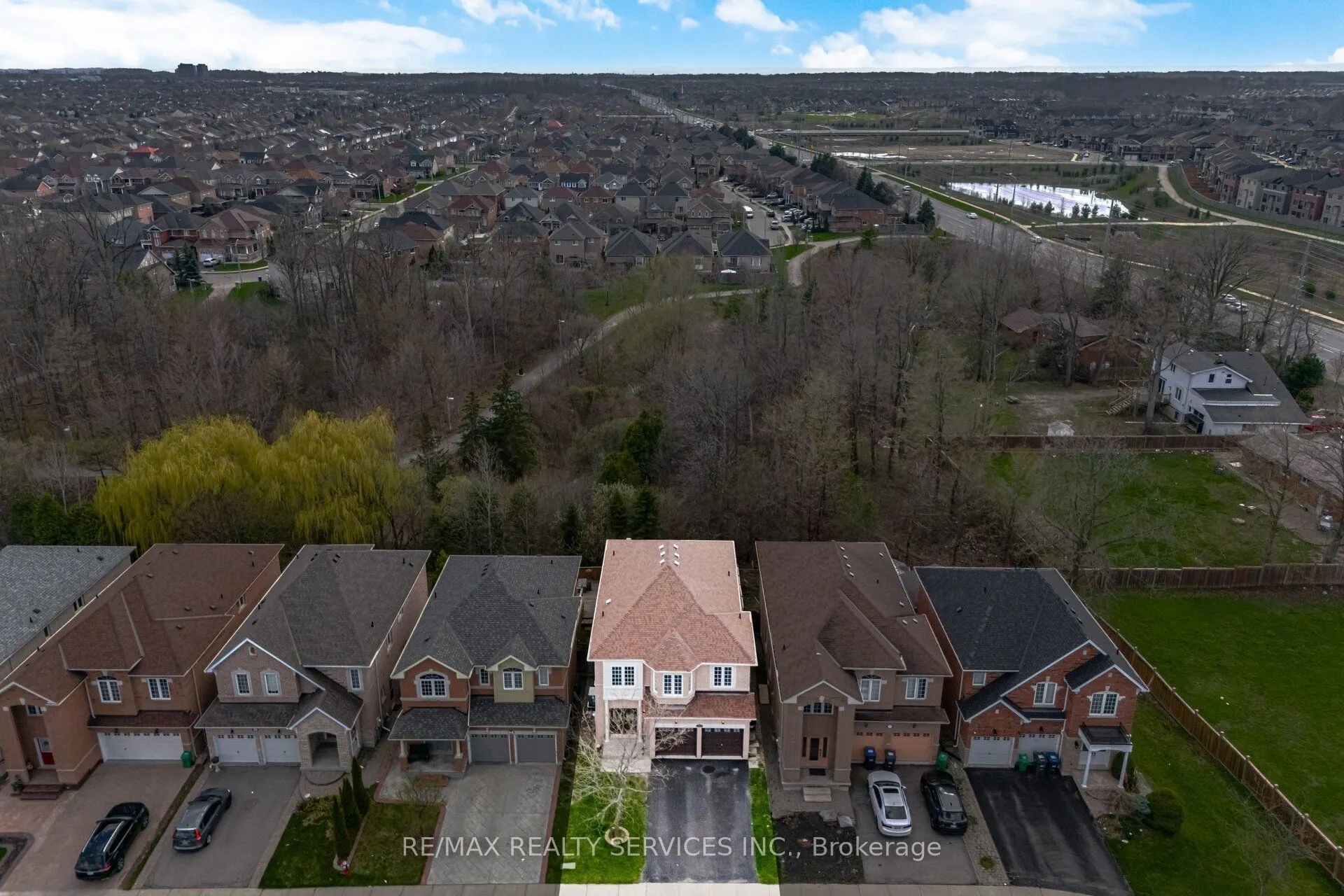 62 SIR JACOBS Crescent