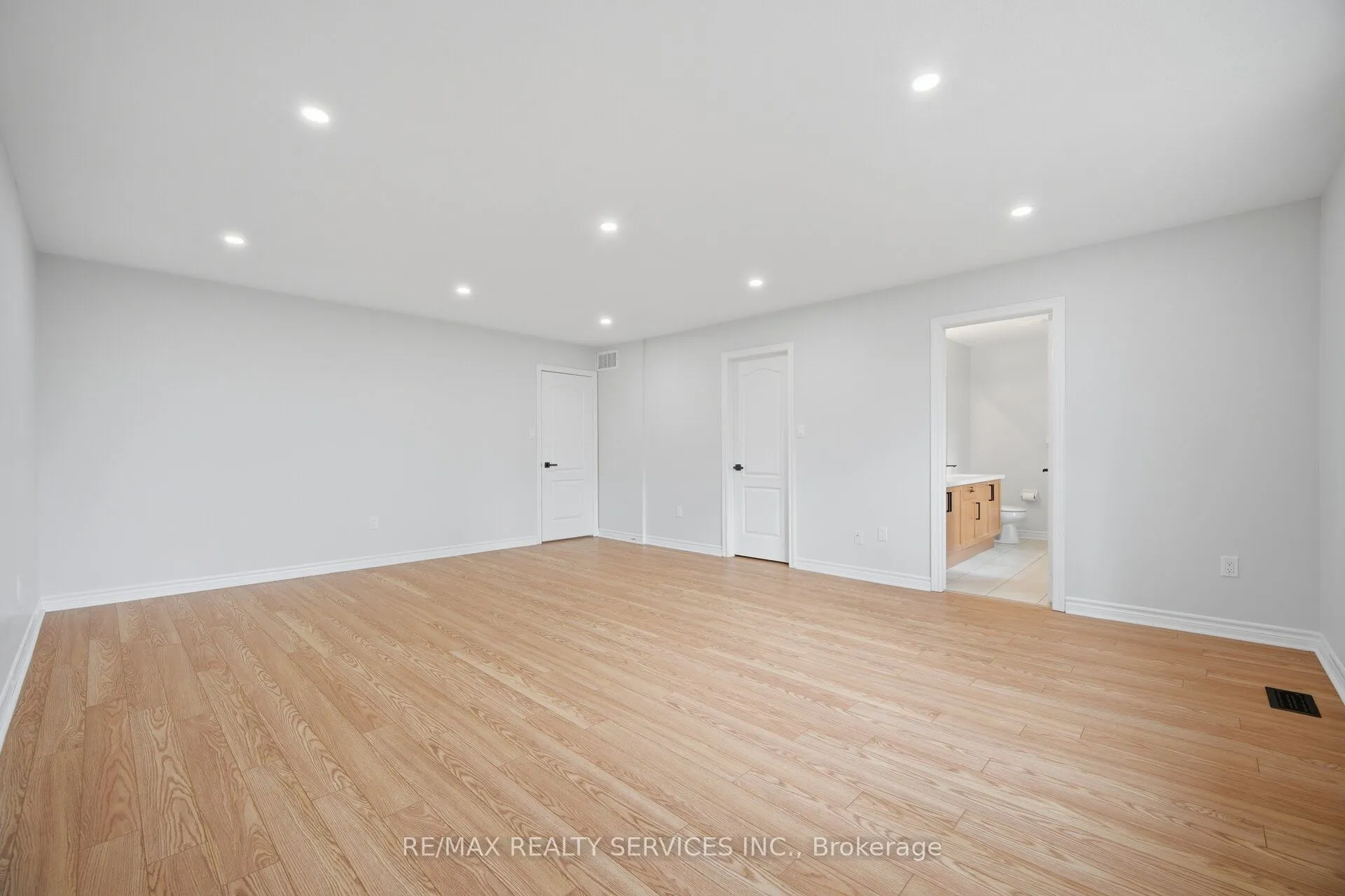 62 SIR JACOBS Crescent