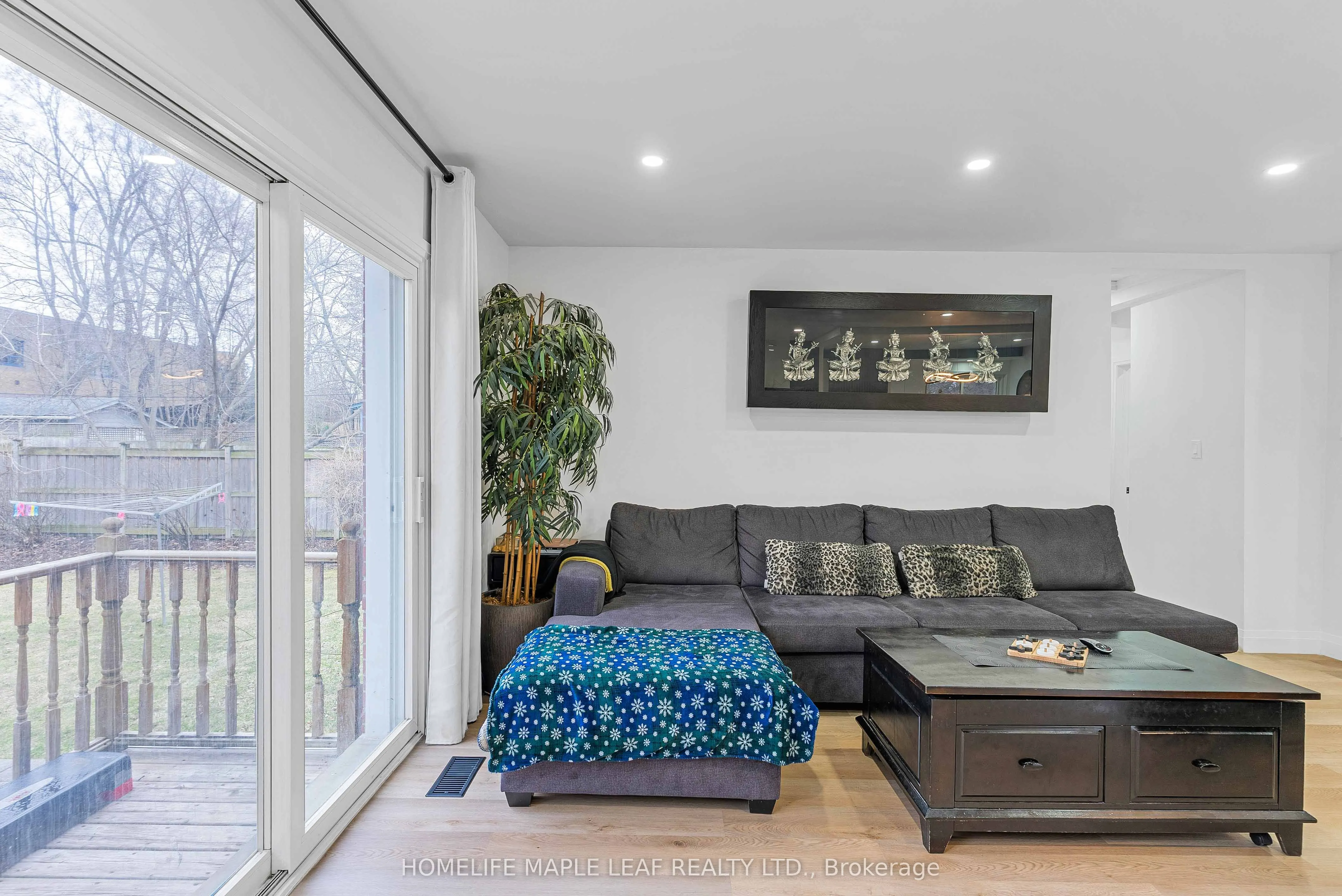 292 Woodward Avenue