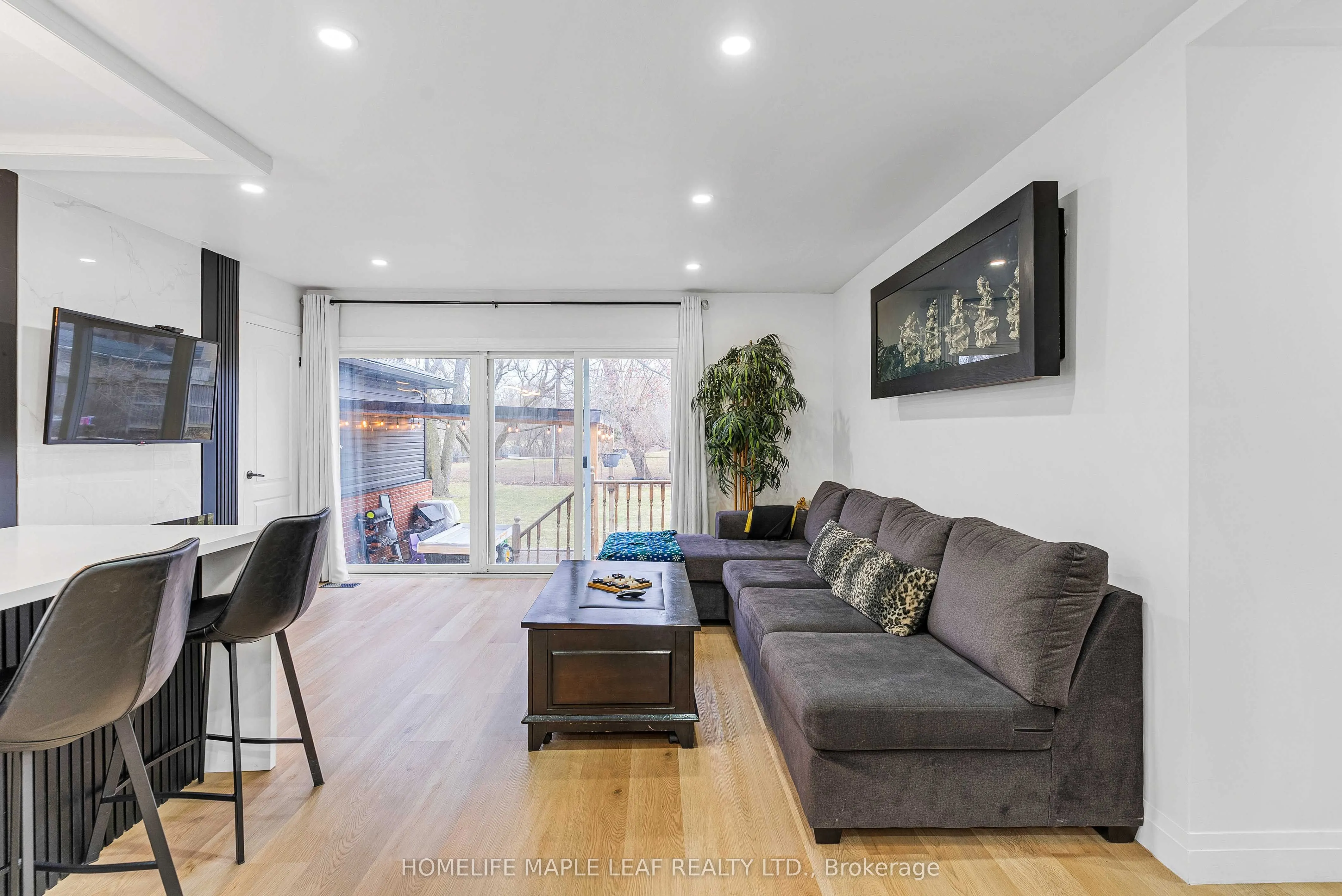 292 Woodward Avenue