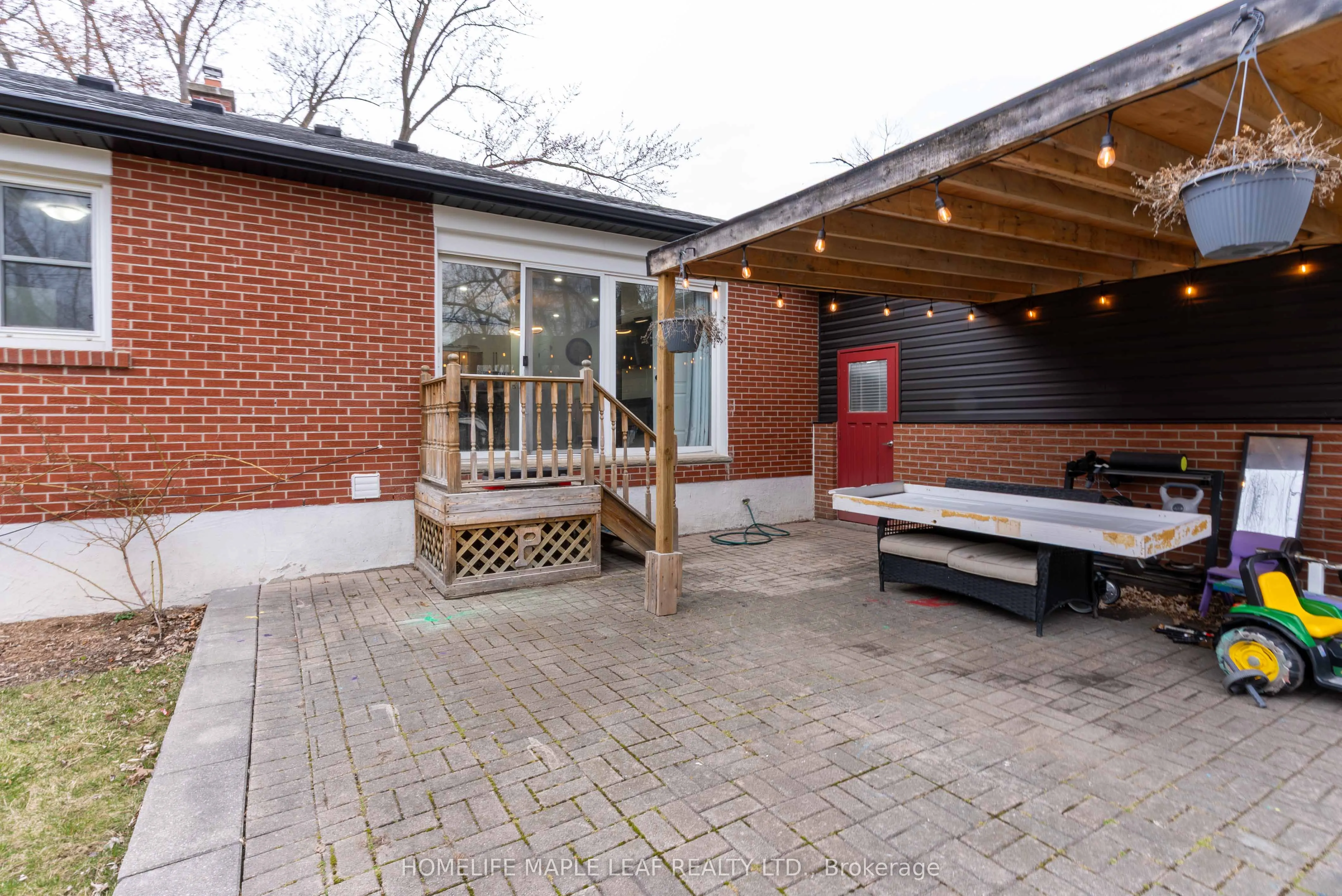292 Woodward Avenue